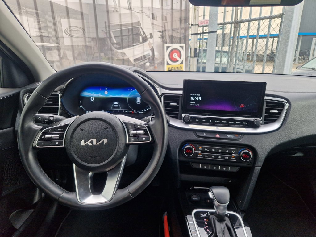 Kia Ceed Sportswagon 1.5 T-GDi DynamicPlusLine (2024), foto 6