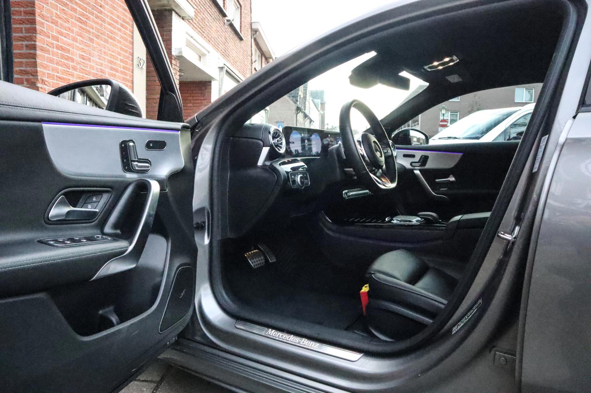 Mercedes-Benz A-klasse 220 AMG Night AMBI (2019), foto 14