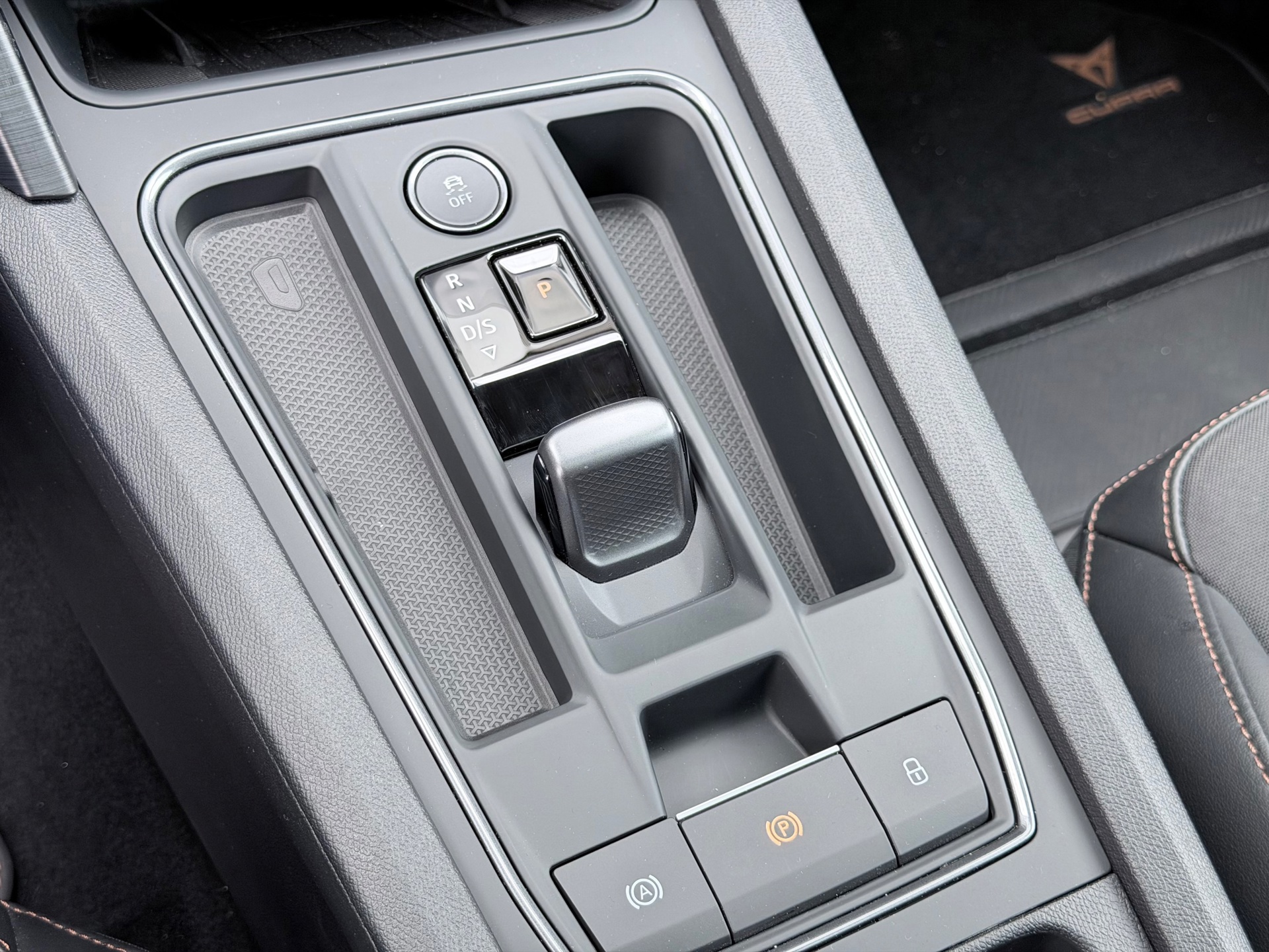 CUPRA Formentor 1.4 e-Hybrid VZ Performance (2022), foto 21