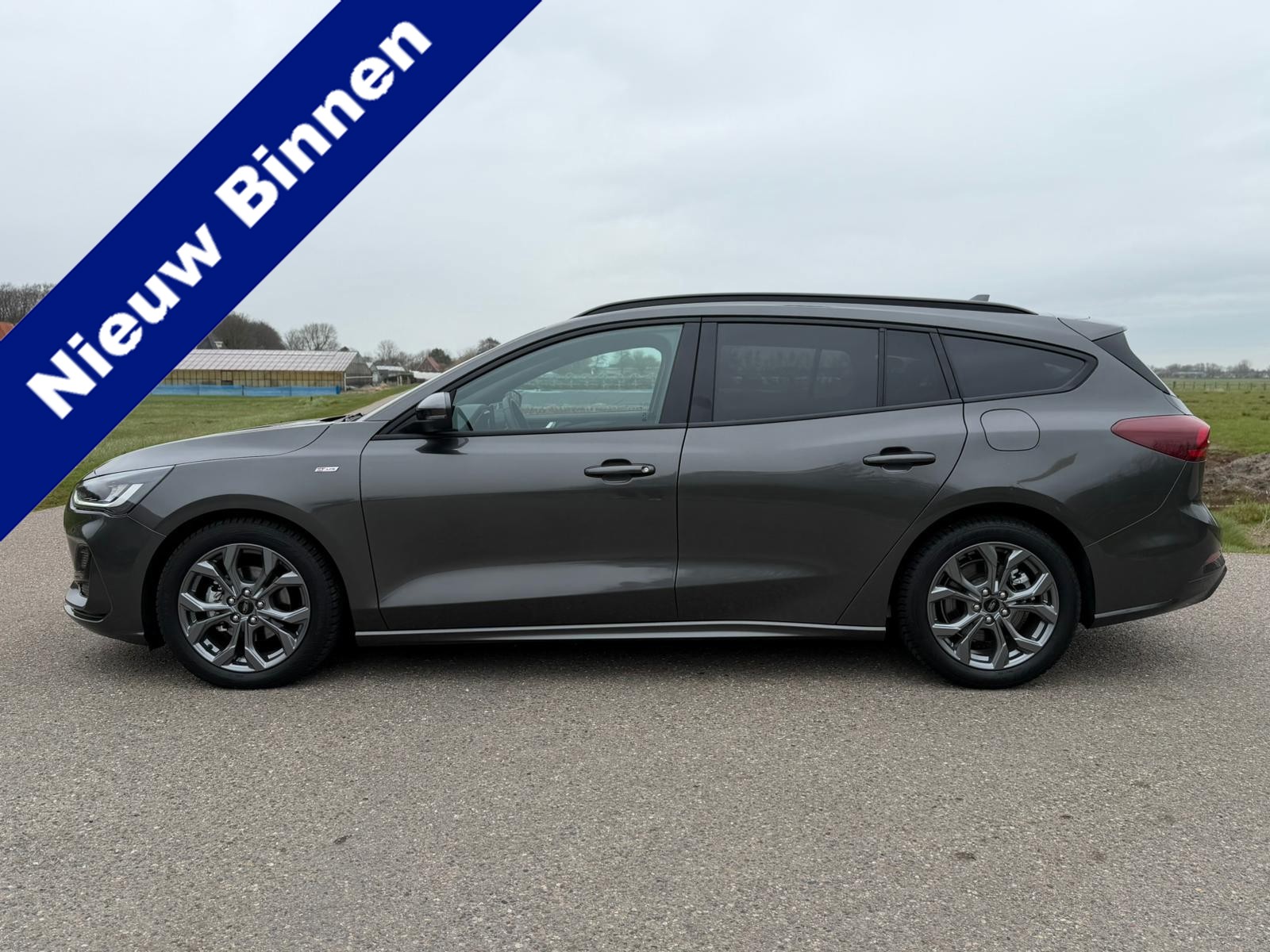 Ford Focus Wagon 1.0 EcoBoost 155 PK Hybrid ST Line (2025), foto 2
