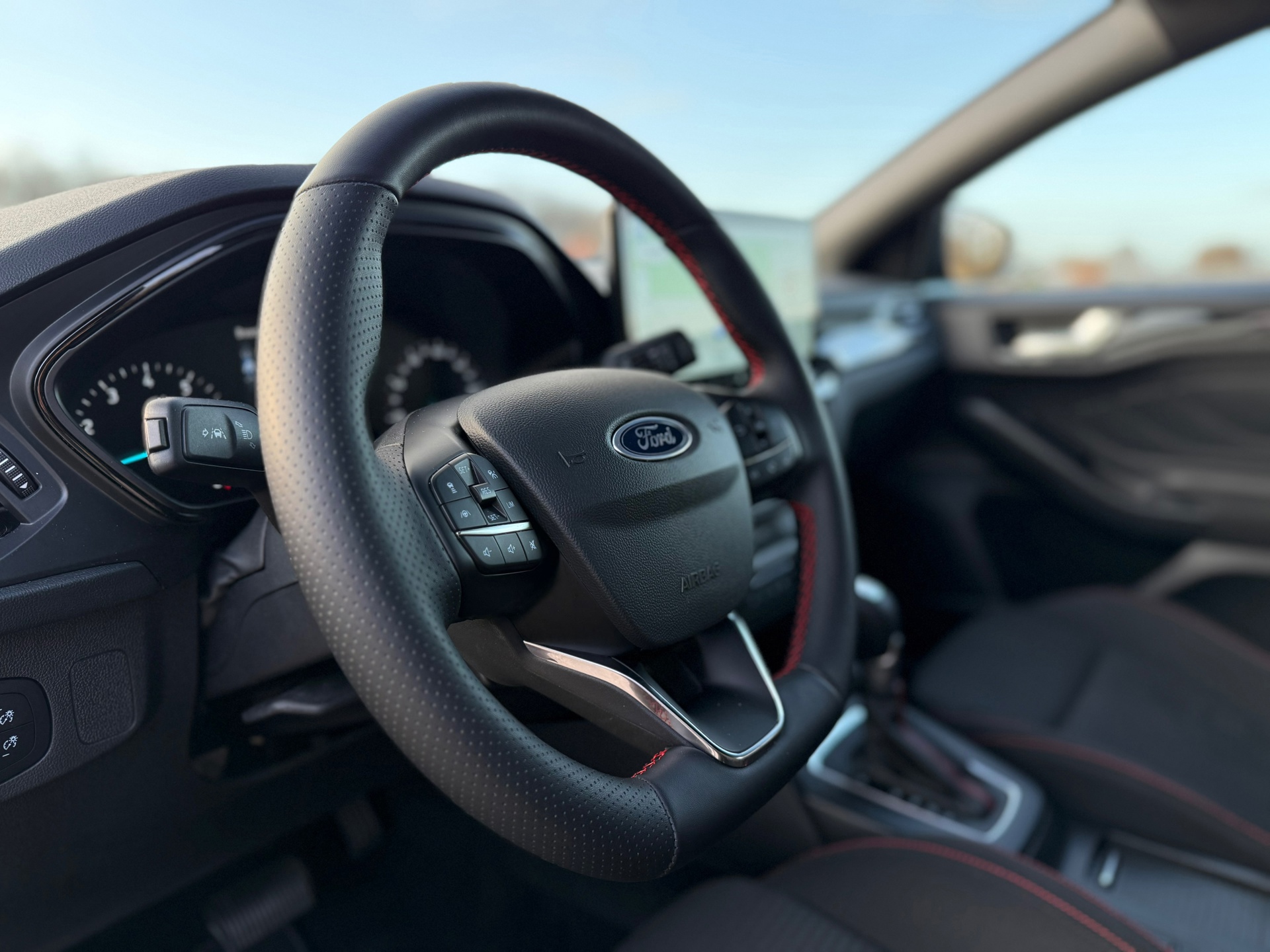 Ford Focus Wagon 1.0 EcoBoost 155 PK Hybrid ST Line (2025), foto 16