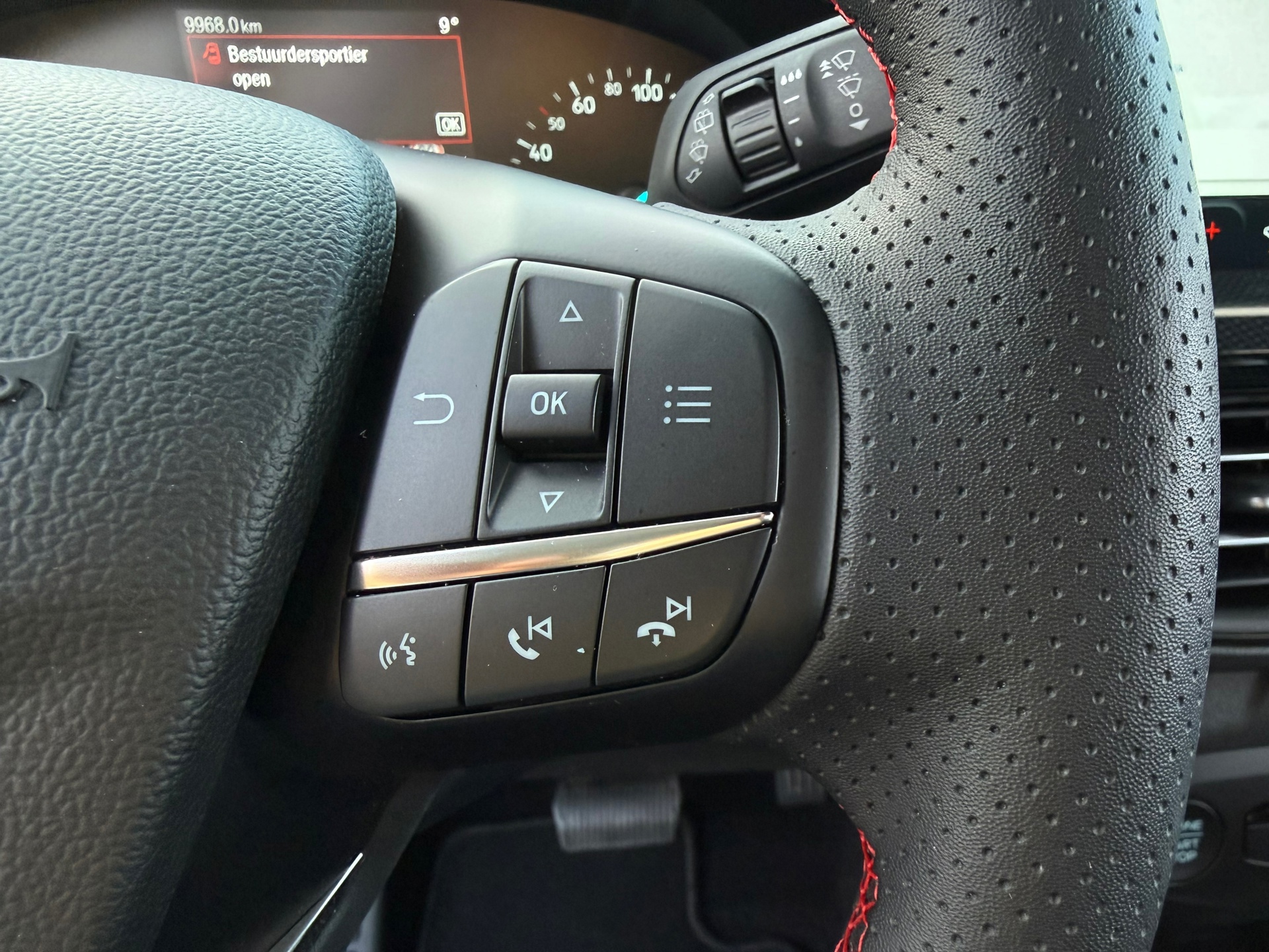 Ford Focus Wagon 1.0 EcoBoost 155 PK Hybrid ST Line (2025), foto 17