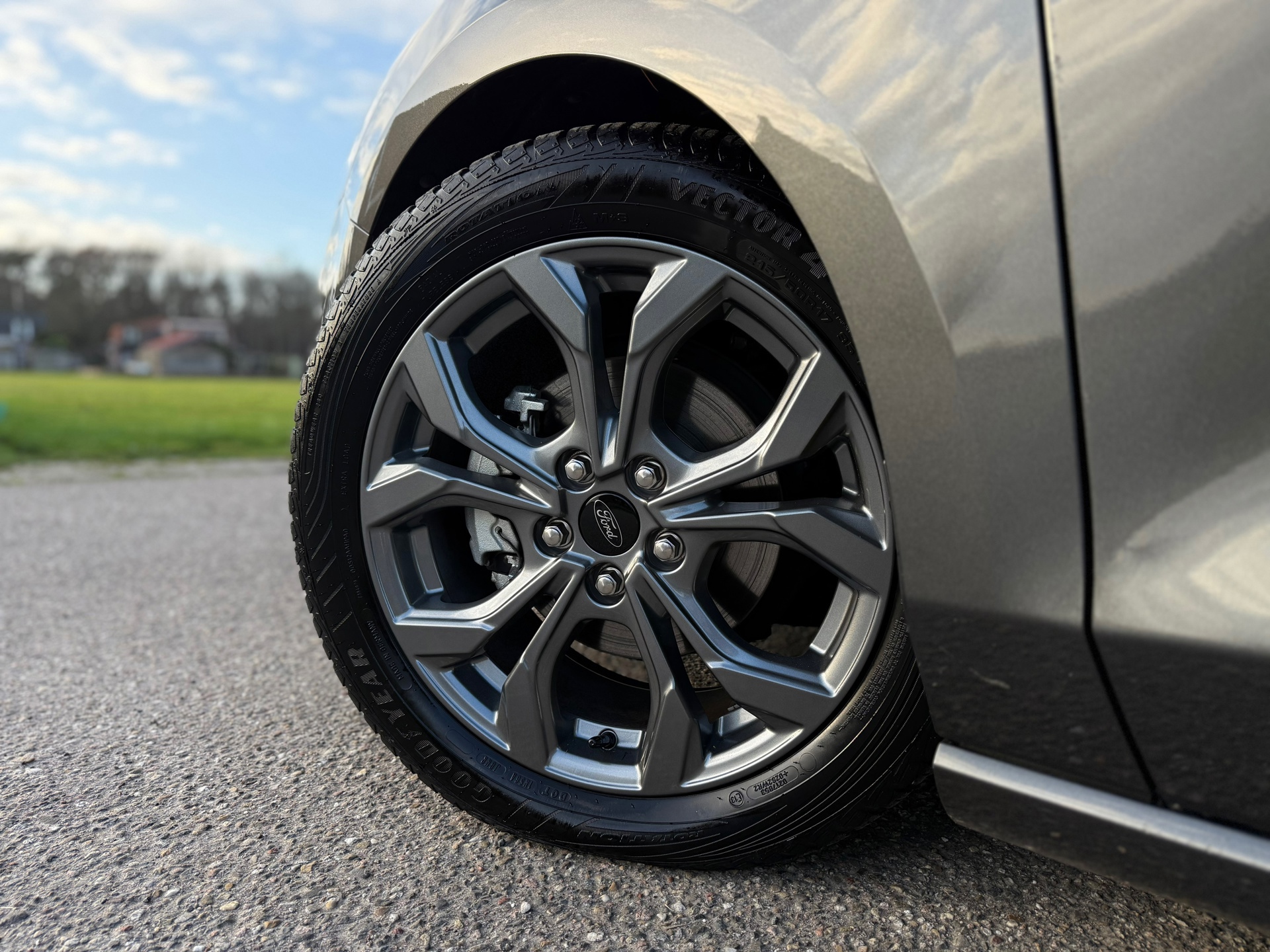 Ford Focus Wagon 1.0 EcoBoost 155 PK Hybrid ST Line (2025), foto 22