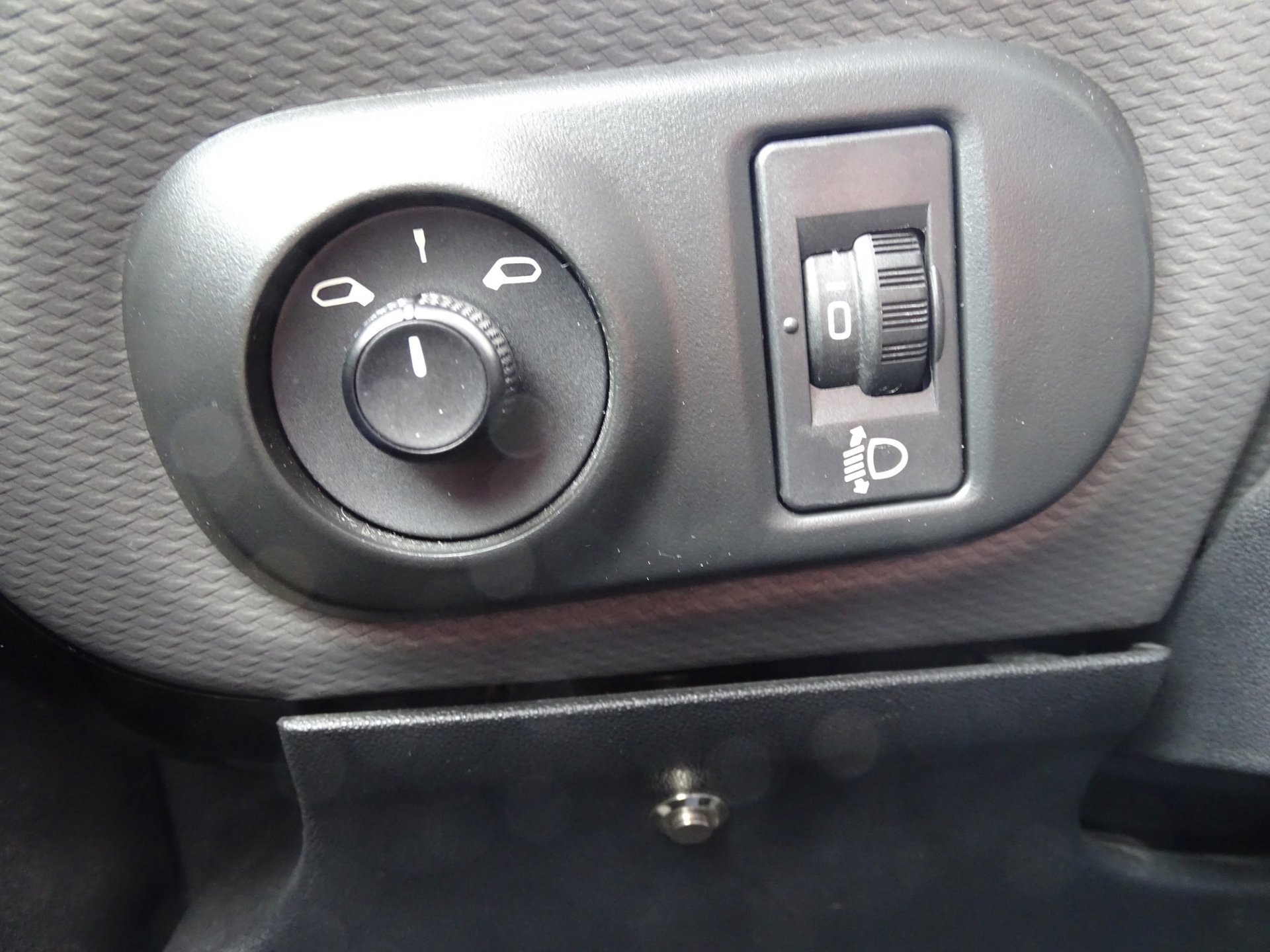 Citroen C4 Cactus 1.2 PureTech Shine (2017), foto 14
