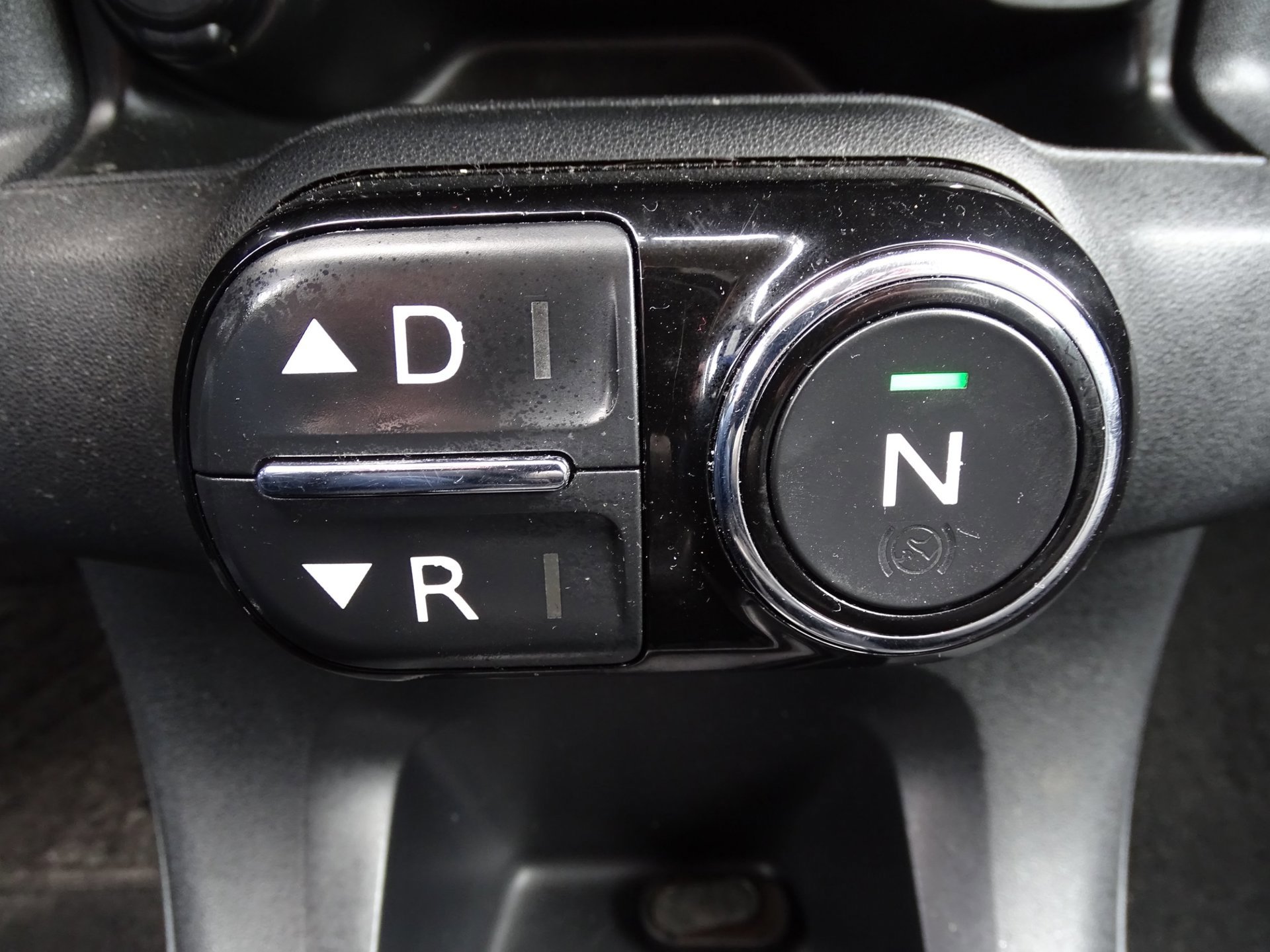 Citroen C4 Cactus 1.2 PureTech Shine (2017), foto 18