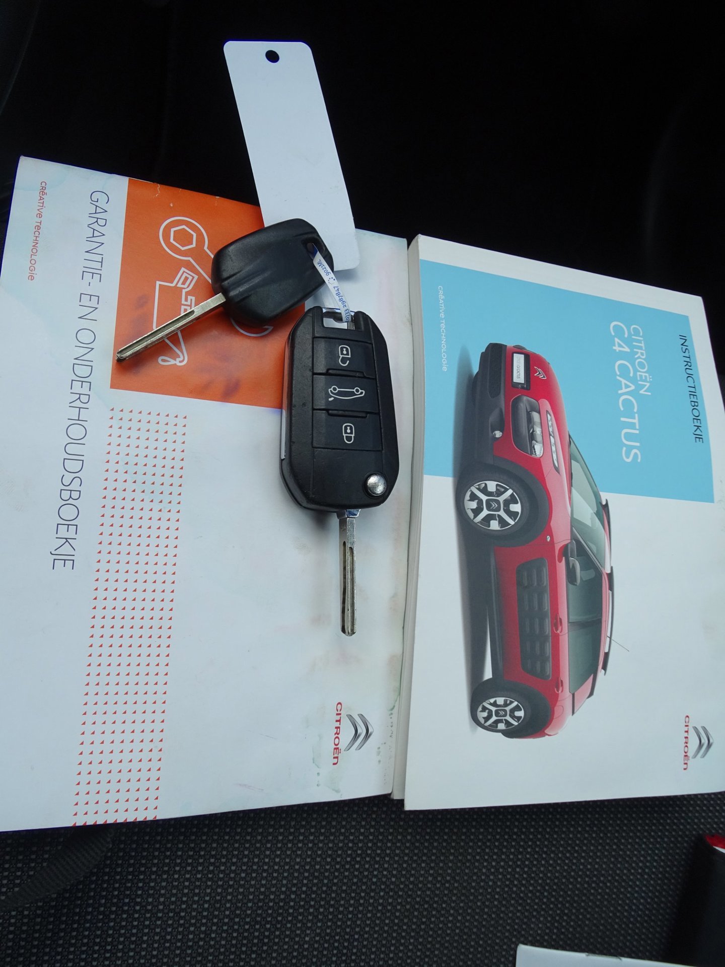 Citroen C4 Cactus 1.2 PureTech Shine (2017), foto 20