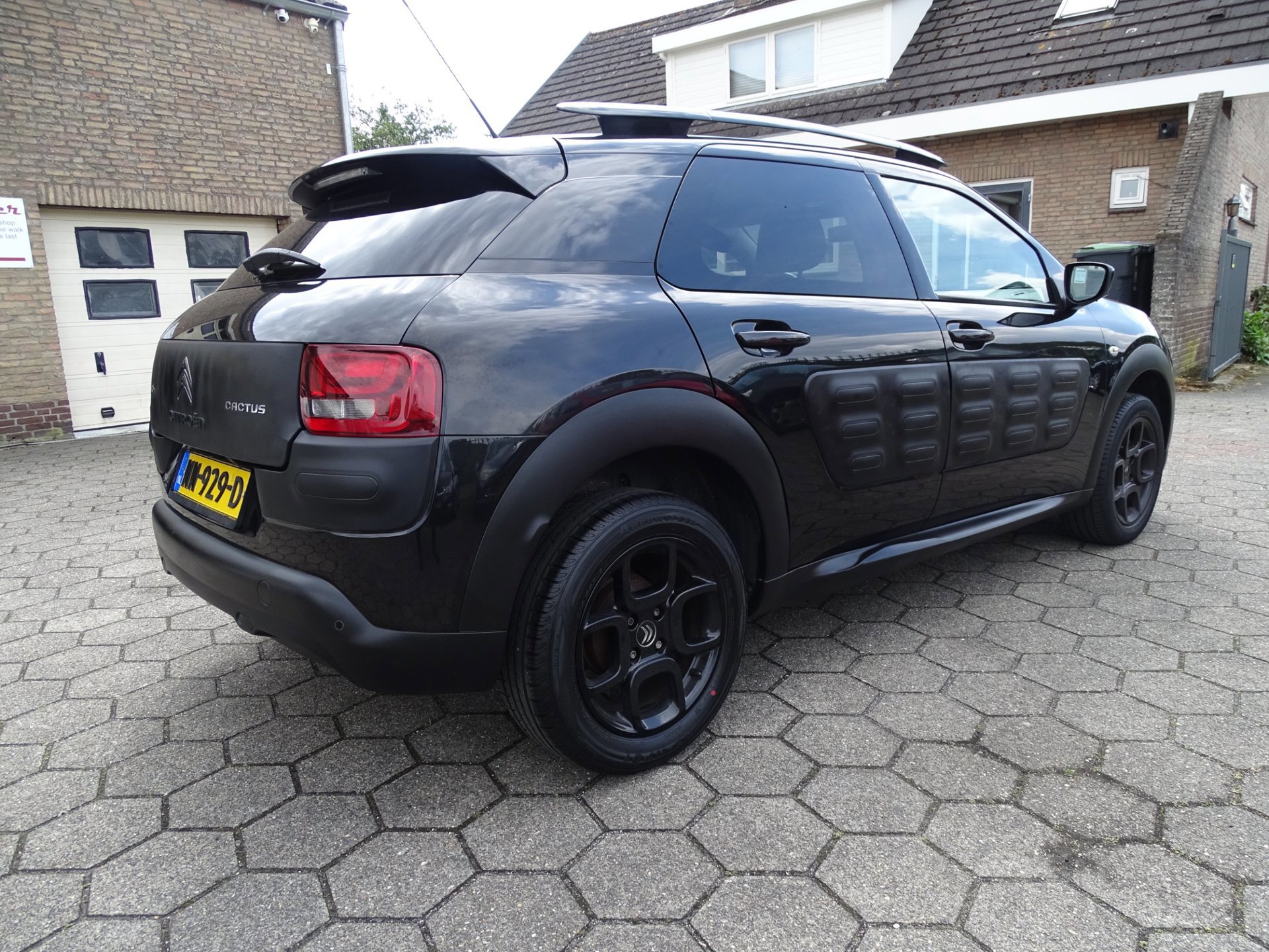 Citroen C4 Cactus 1.2 PureTech Shine (2017), foto 3