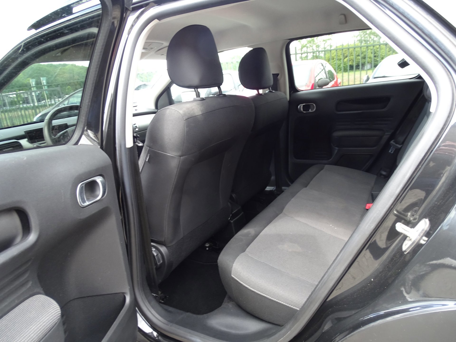 Citroen C4 Cactus 1.2 PureTech Shine (2017), foto 8