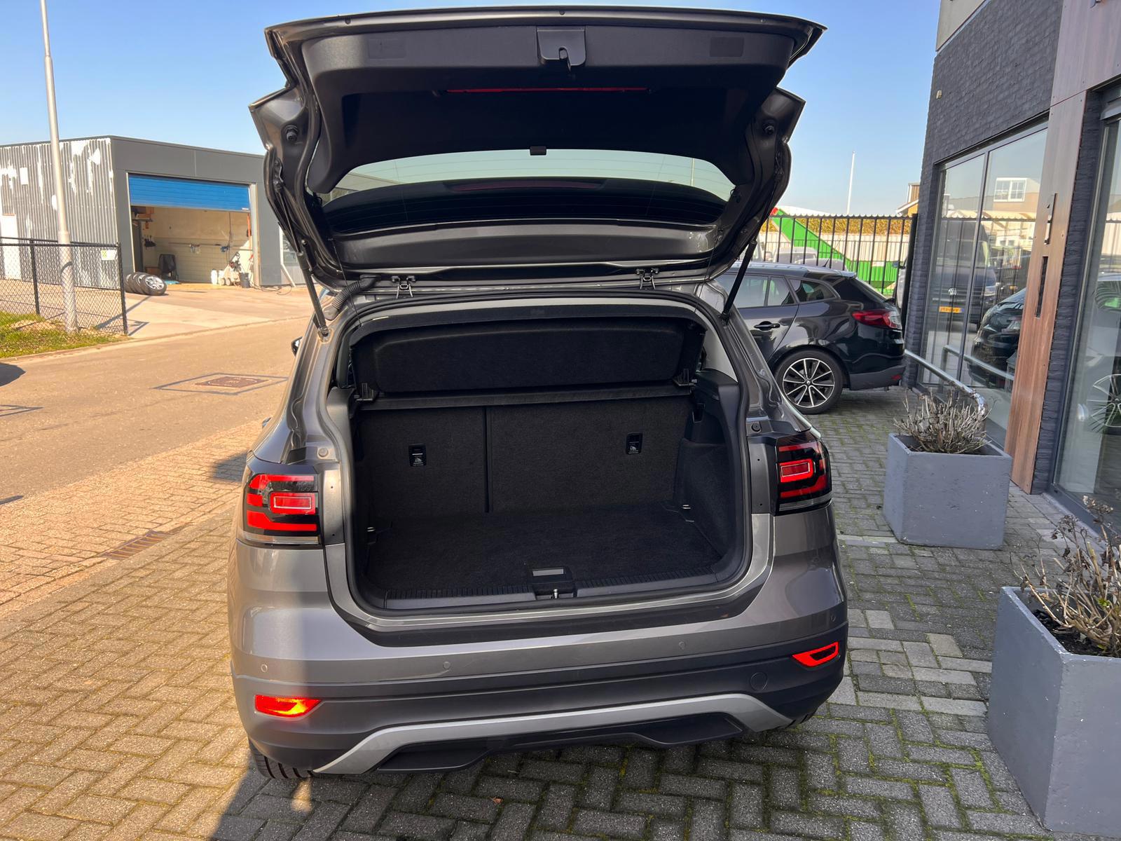 Volkswagen T-Cross 1.5 TSI Style Business R 7 traps DSG (2020), foto 7
