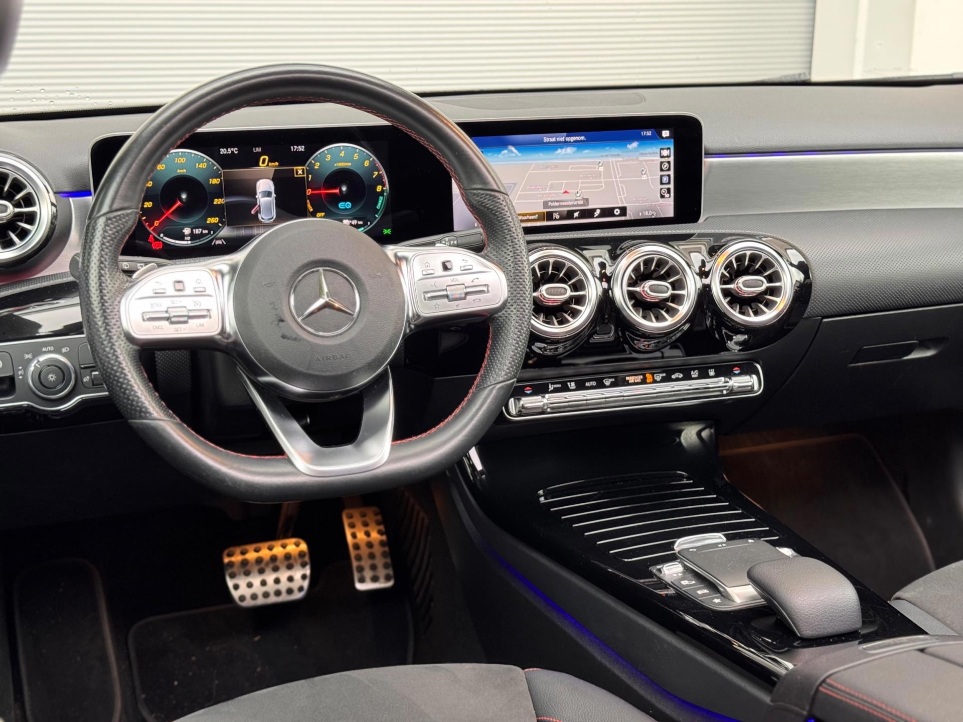 Mercedes-Benz A-klasse 250 e AMG (2020), foto 13
