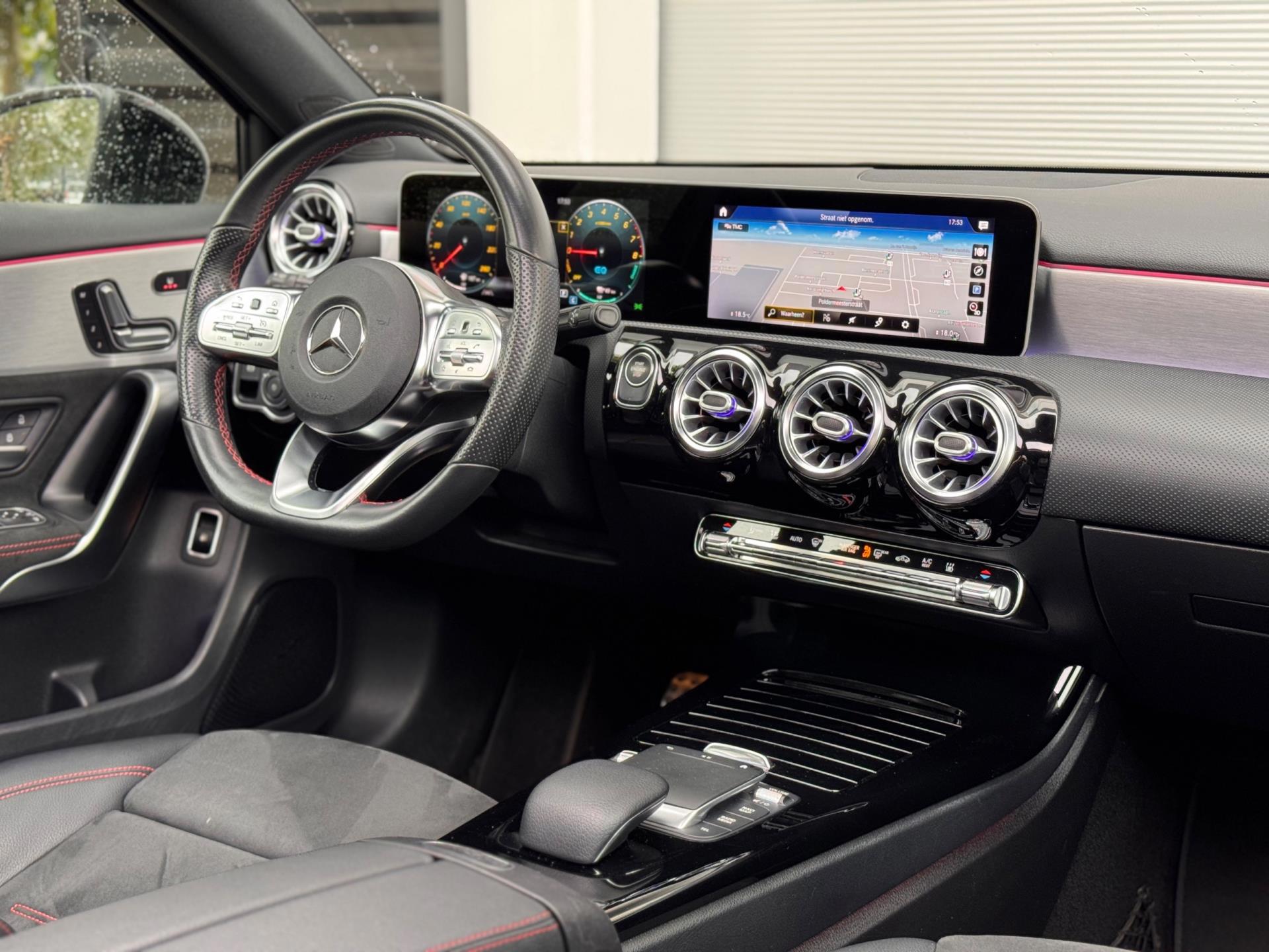 Mercedes-Benz A-klasse 250 e AMG (2020), foto 17
