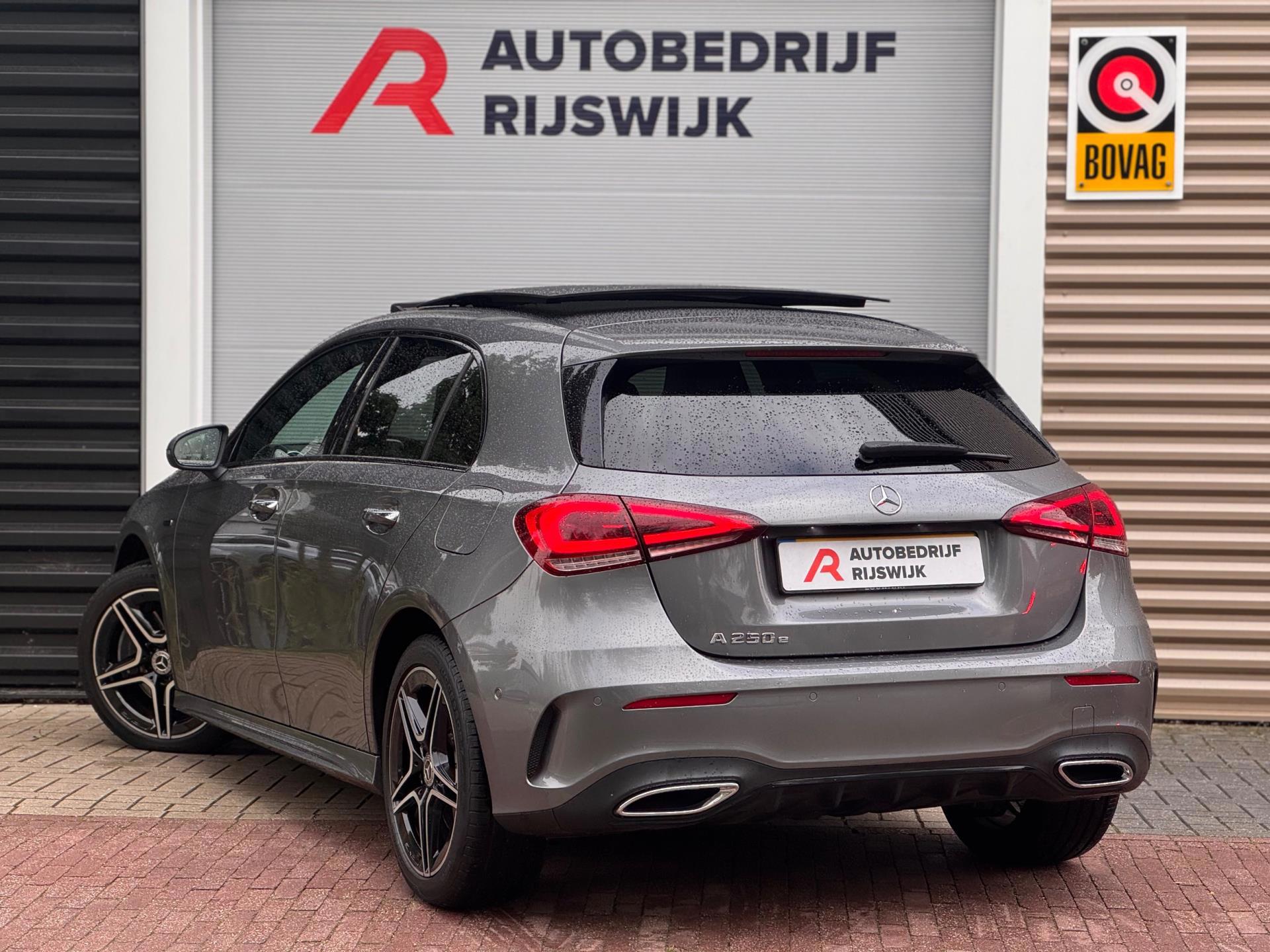 Mercedes-Benz A-klasse 250 e AMG (2020), foto 3