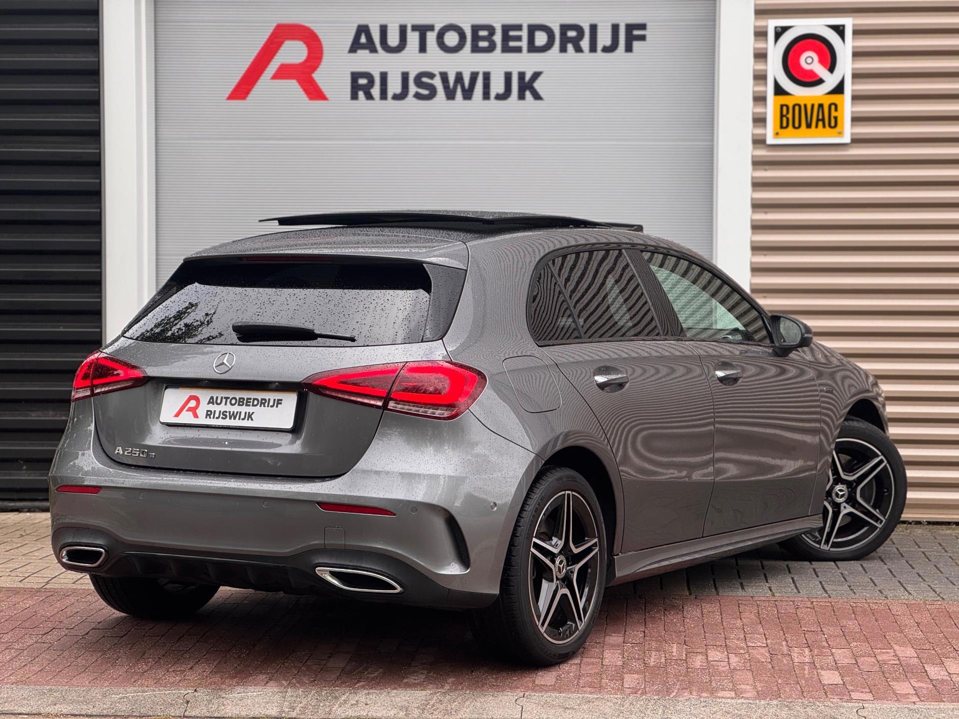 Mercedes-Benz A-klasse 250 e AMG (2020), foto 4