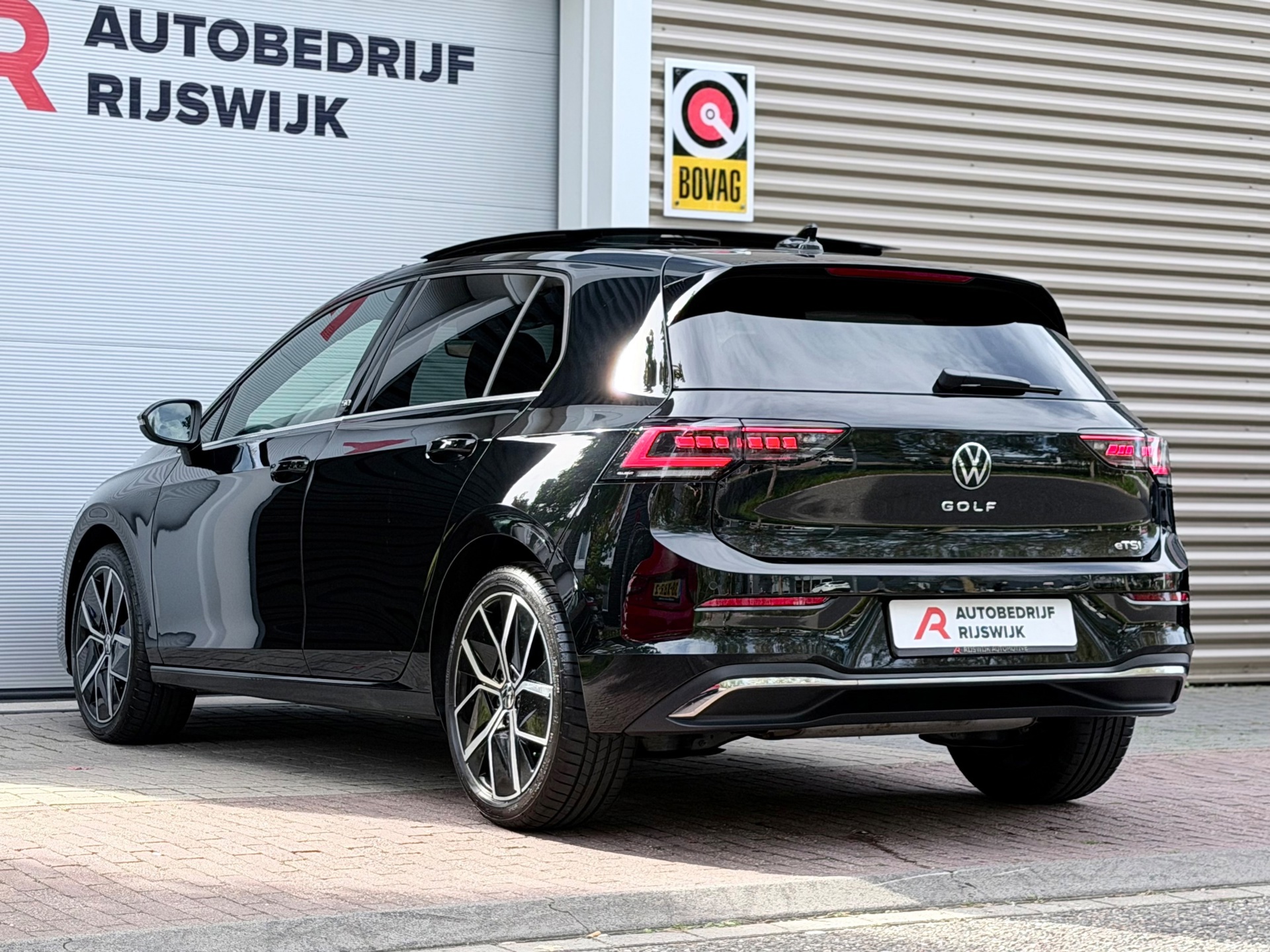 Volkswagen Golf 1.5 eTSI R-Line (2024), foto 7