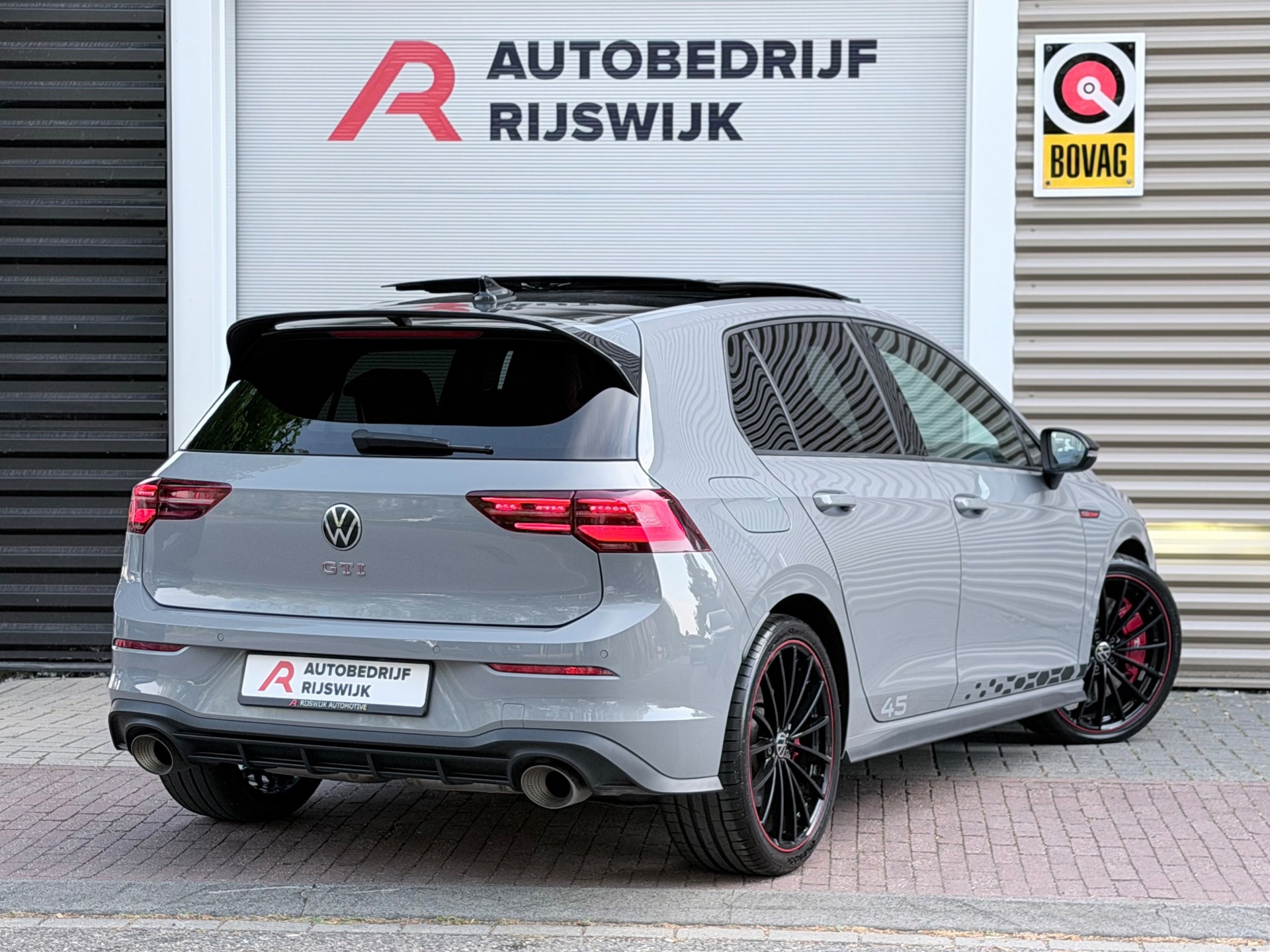 Volkswagen Golf 2.0 TSI GTI Clubsport 45 Akra (2022), foto 4