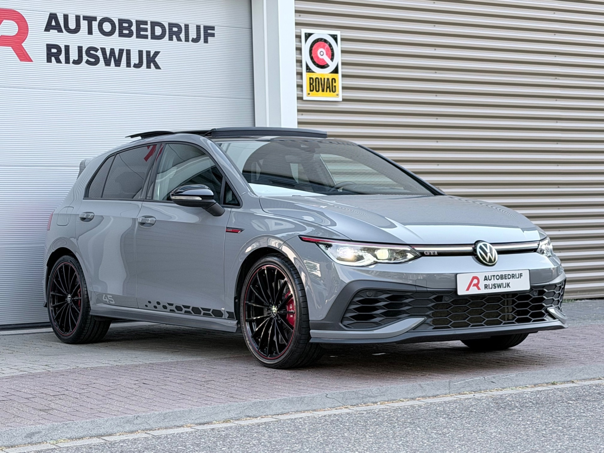 Volkswagen Golf 2.0 TSI GTI Clubsport 45 Akra (2022), foto 10