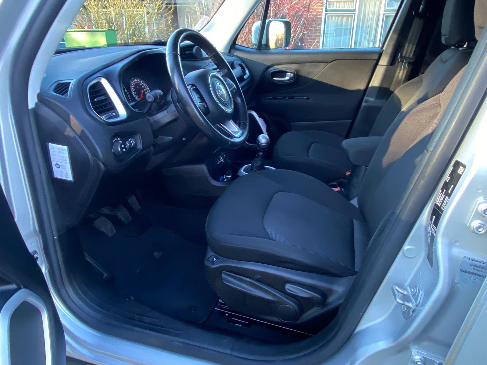 Jeep Renegade 1.4 MultiAir Longitude Bedrijfsauto (2016), foto 6
