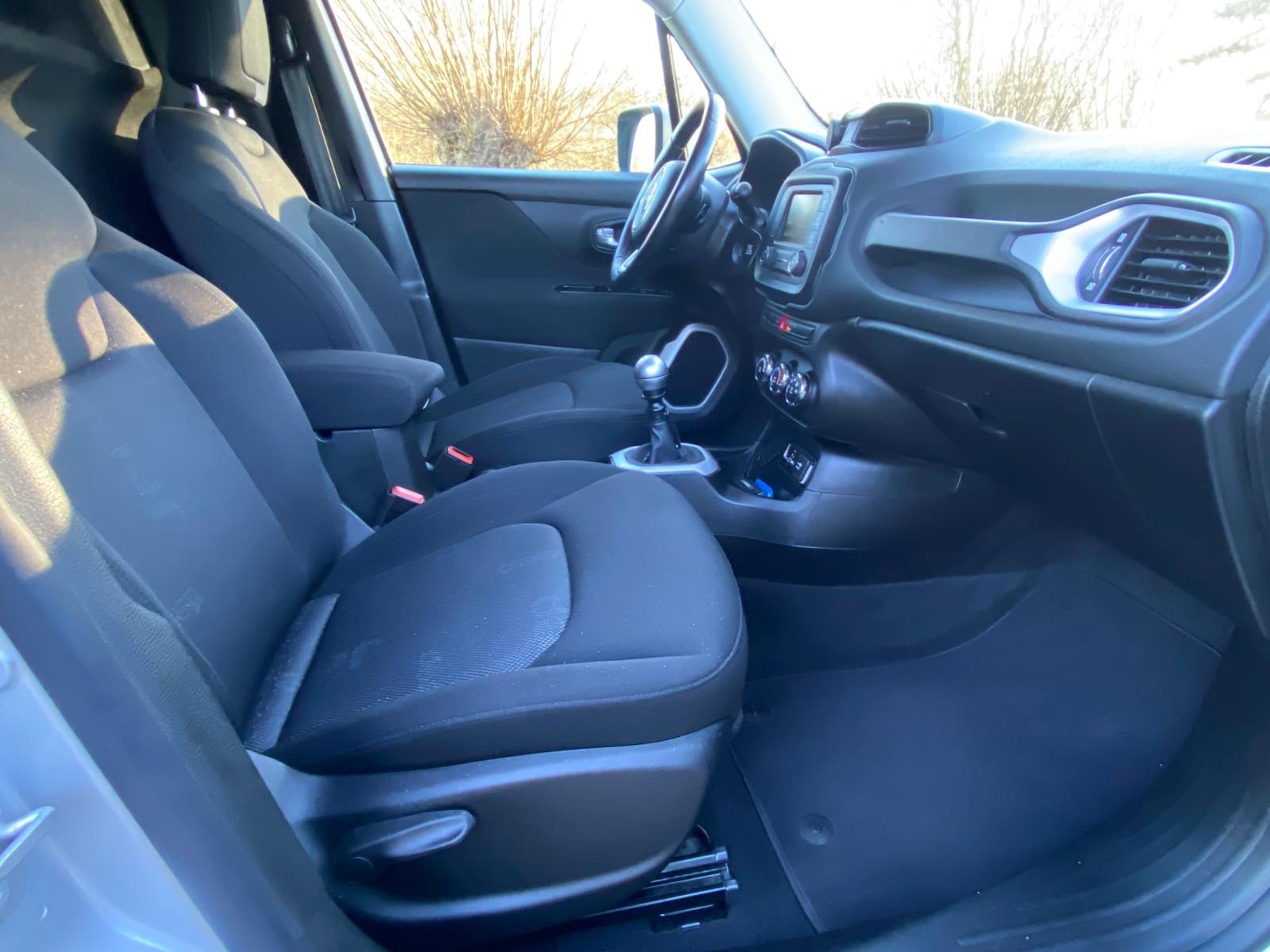 Jeep Renegade 1.4 MultiAir Longitude Bedrijfsauto (2016), foto 10