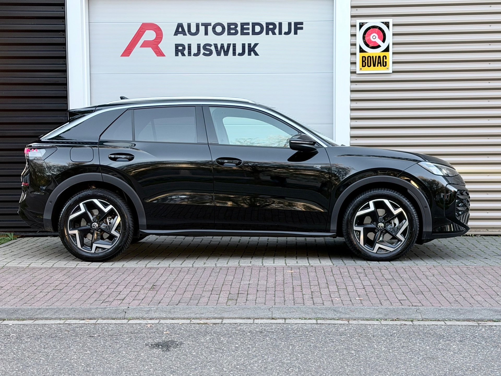 Volkswagen T-Roc 1.5 eTSI R-Line Matrix (2026), foto 5