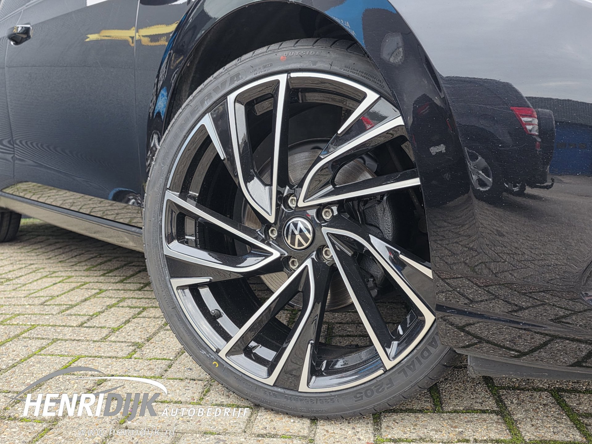 Volkswagen Golf 1.5 eTSI Style (2020), foto 2