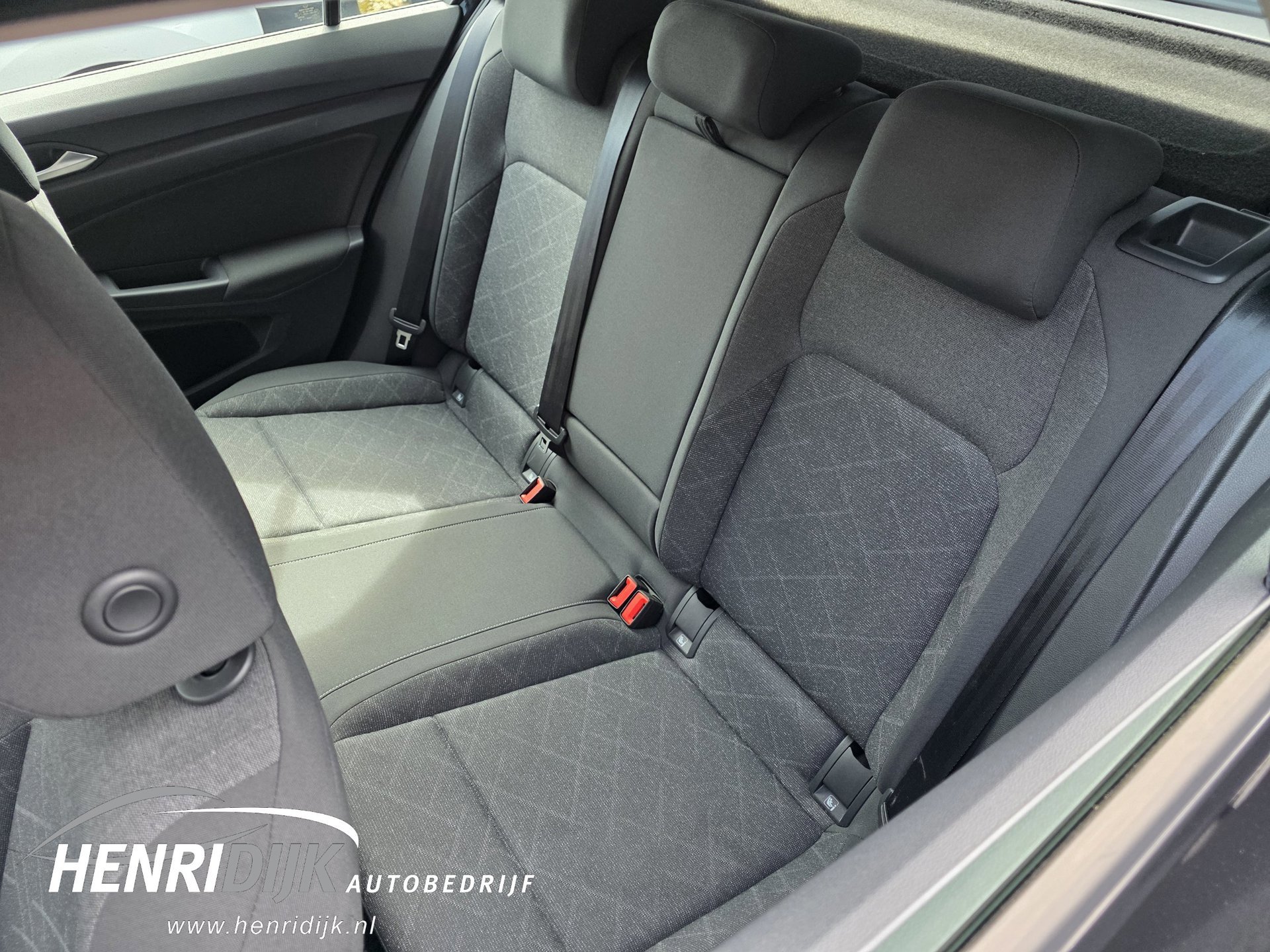 Volkswagen Golf 1.5 eTSI Style (2020), foto 6