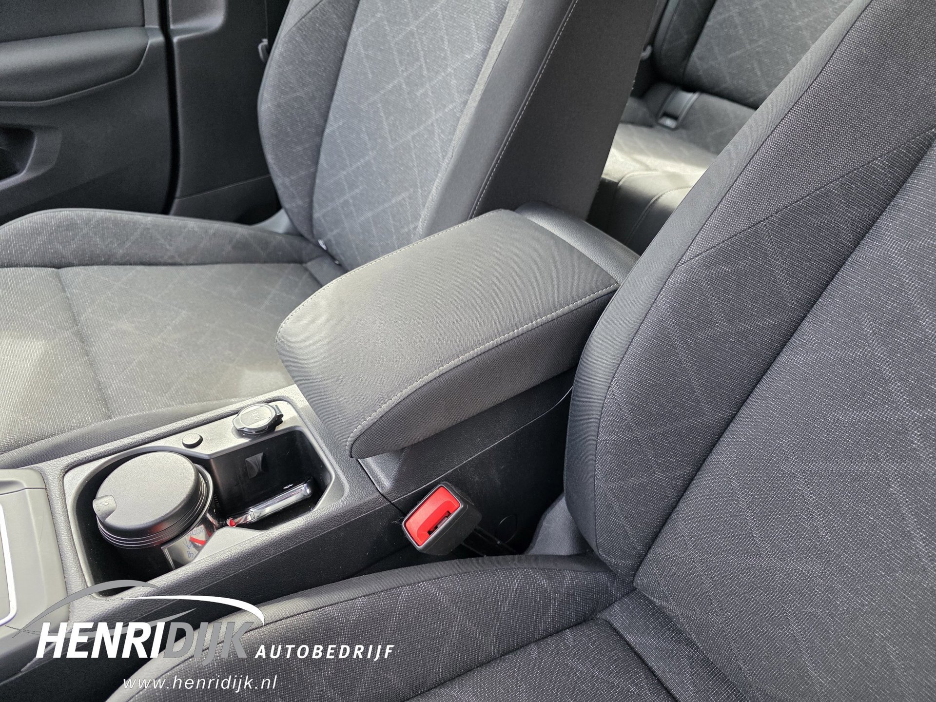 Volkswagen Golf 1.5 eTSI Style (2020), foto 9