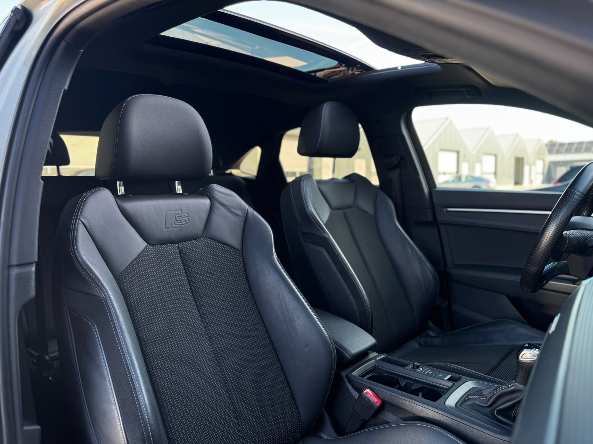 Audi Q3 Sportback 45 TFSI Quattro (2020), foto 20