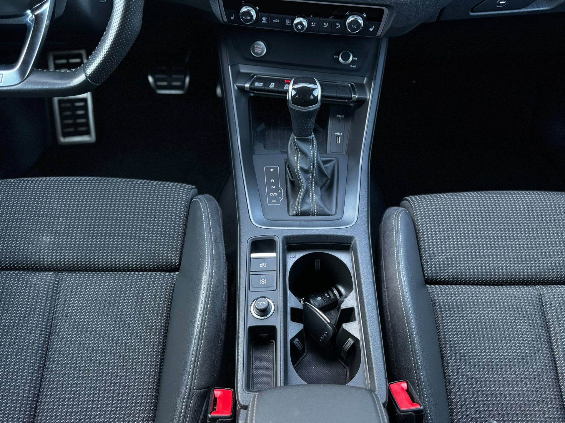 Audi Q3 Sportback 45 TFSI Quattro (2020), foto 23