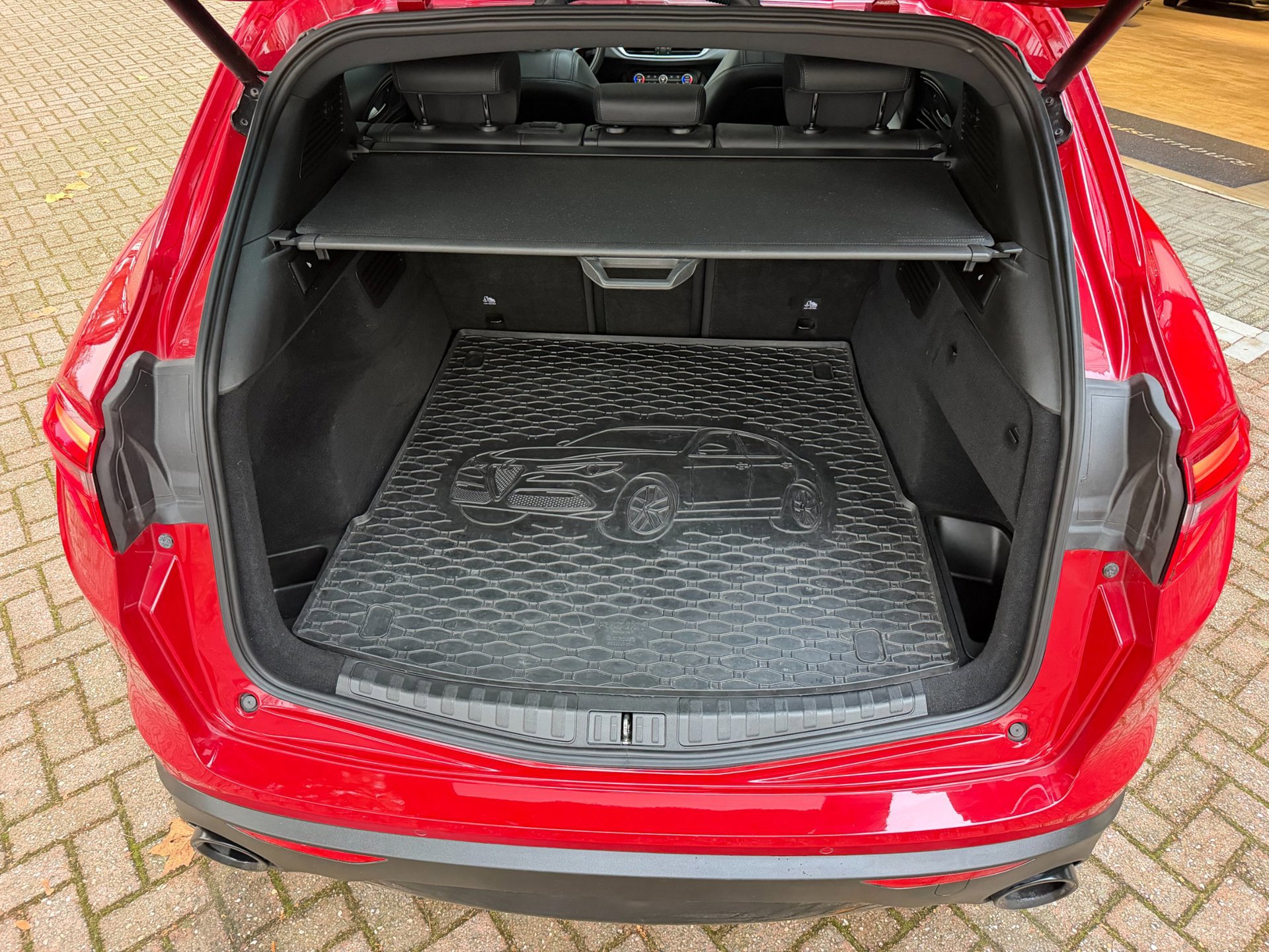 Alfa Romeo Stelvio 2.0 T AWD Special Edition (2018), foto 17
