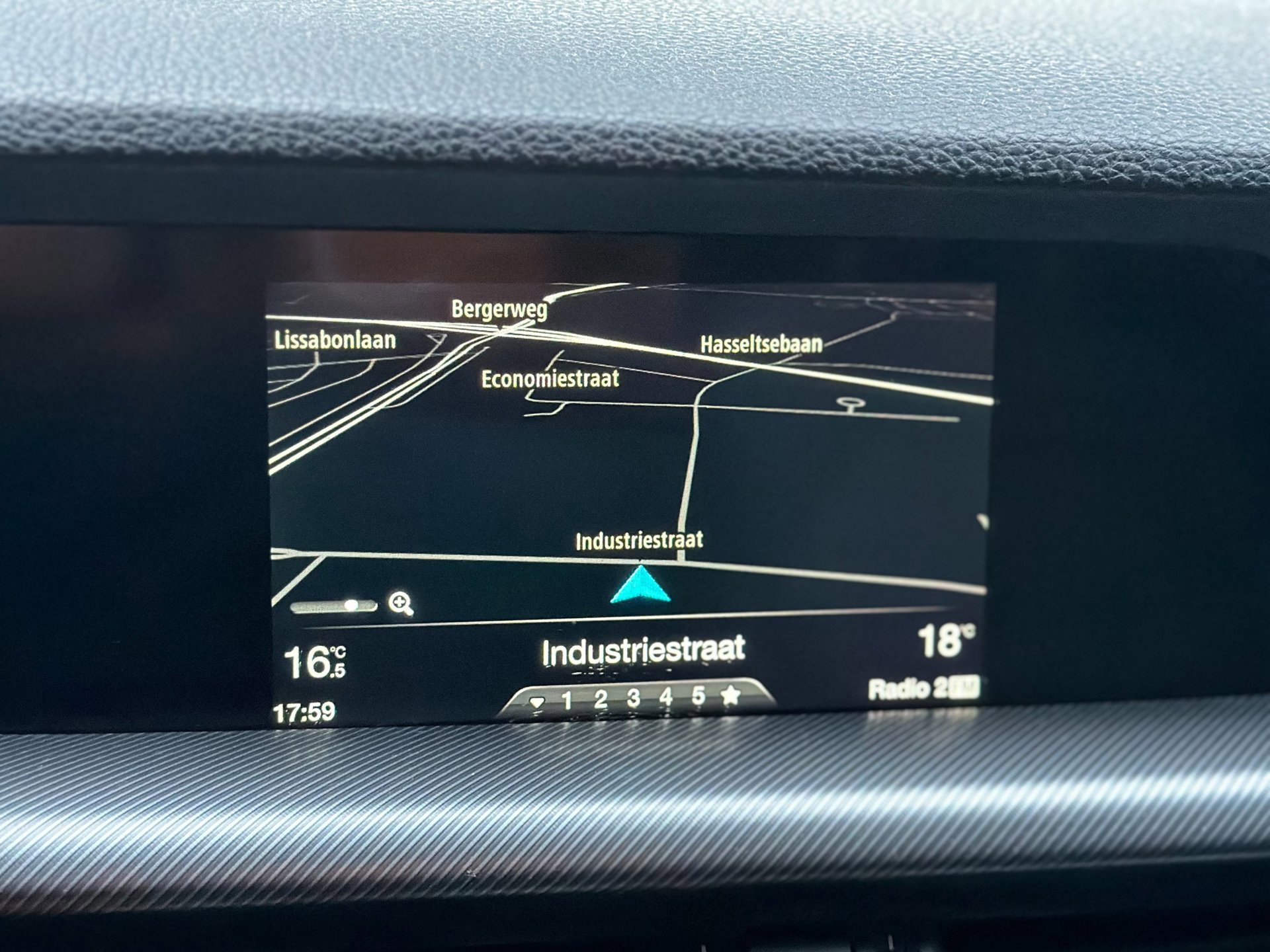 Alfa Romeo Stelvio 2.0 T AWD Special Edition (2018), foto 21