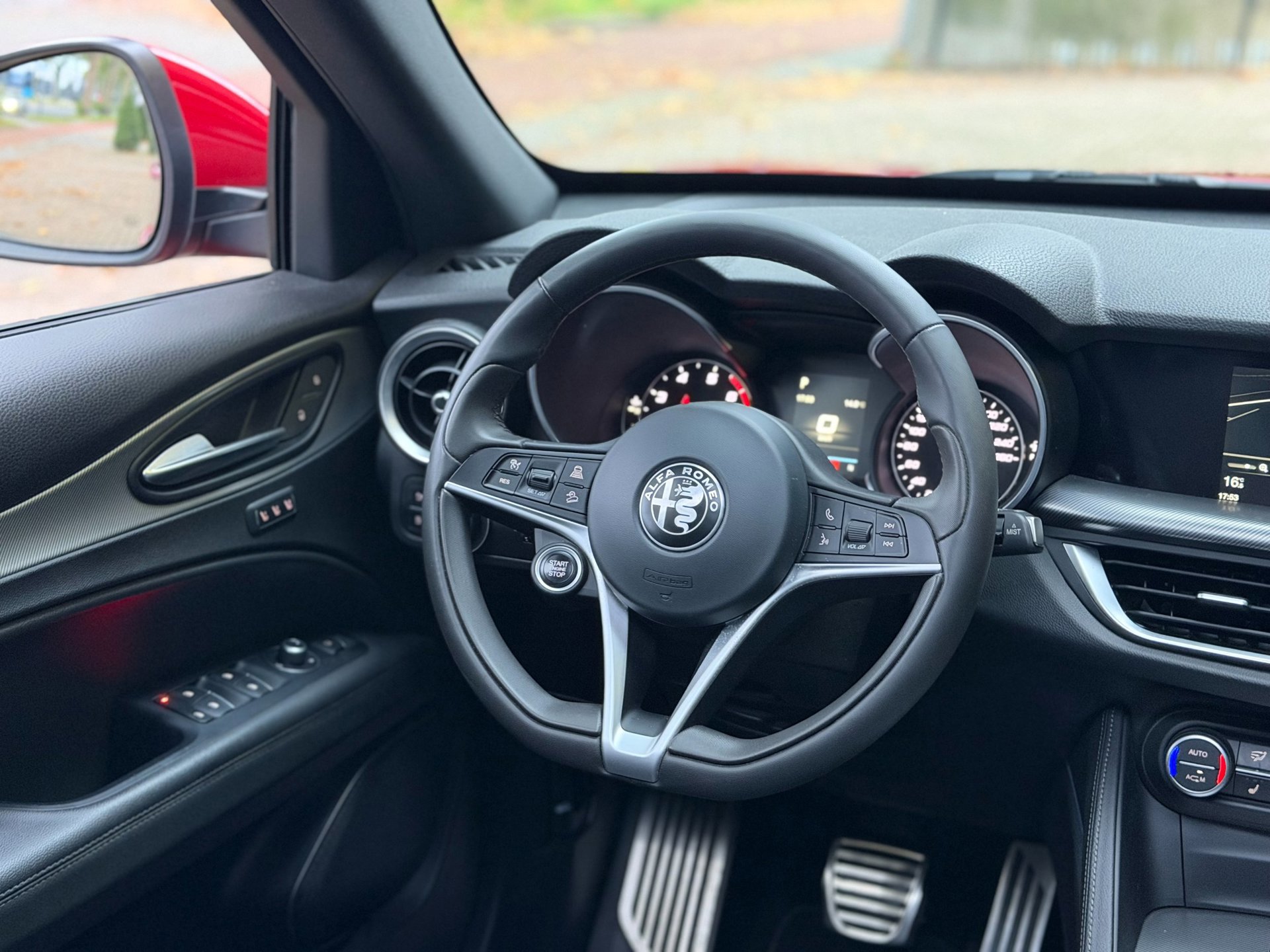 Alfa Romeo Stelvio 2.0 T AWD Special Edition (2018), foto 35