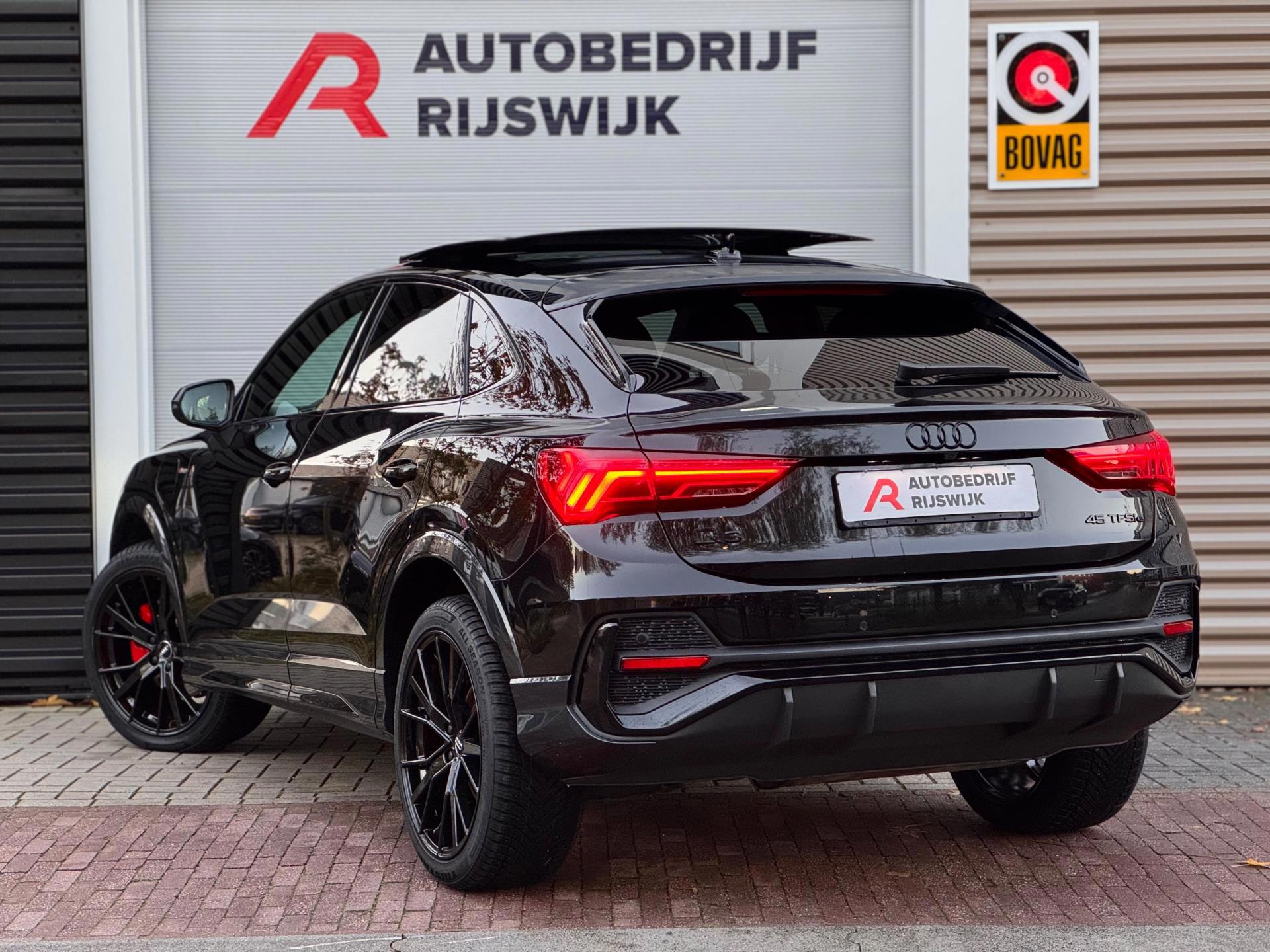 Audi Q3 Sportback 45 TFSI e S Edition (2022), foto 3
