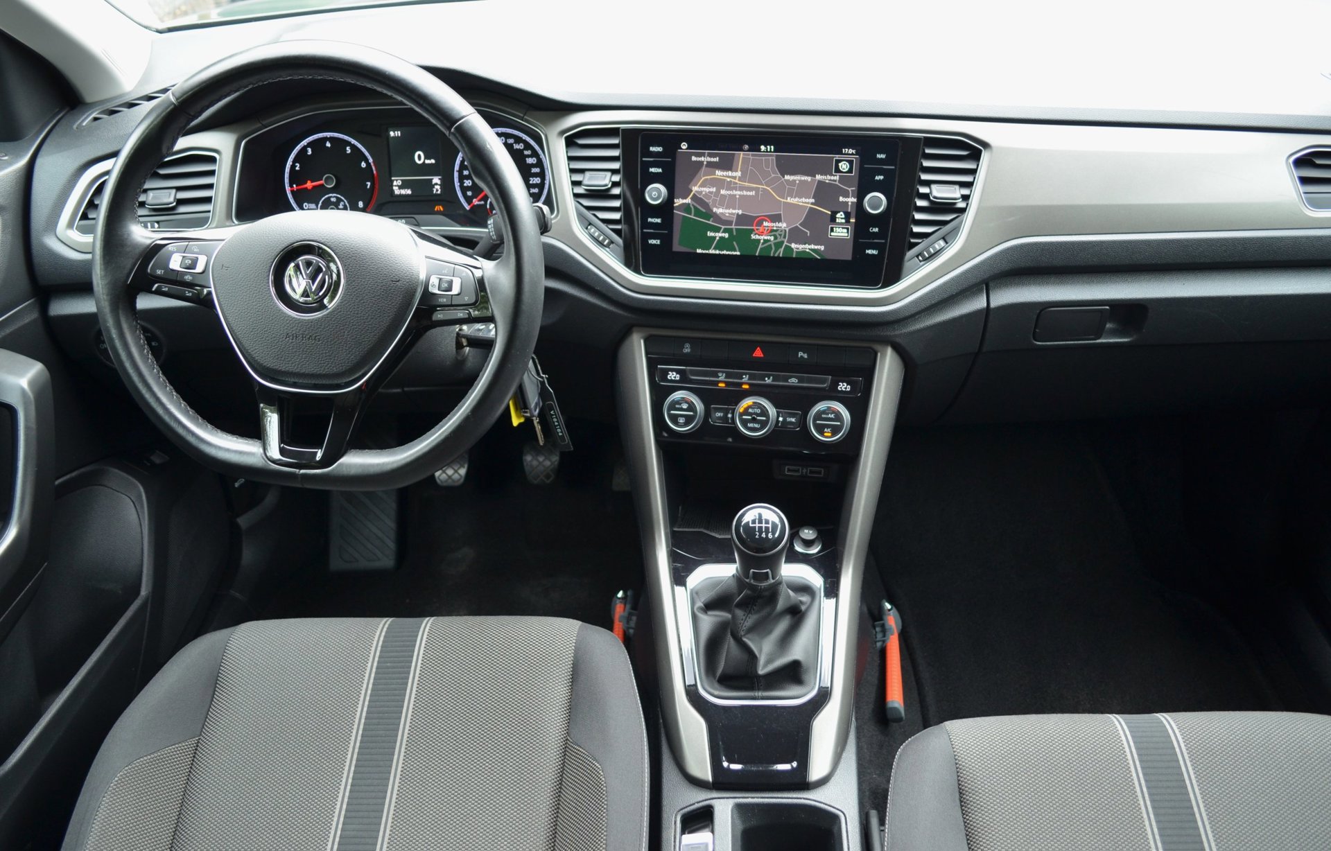 Volkswagen T-Roc 1.5 TSI Style Business (2020), foto 10