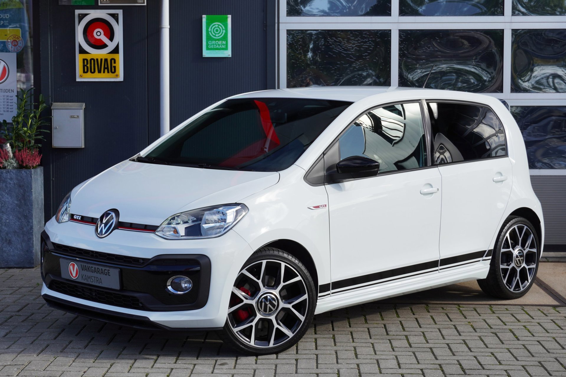 Volkswagen Up! 1.0 TSI GTI (2020), foto 2