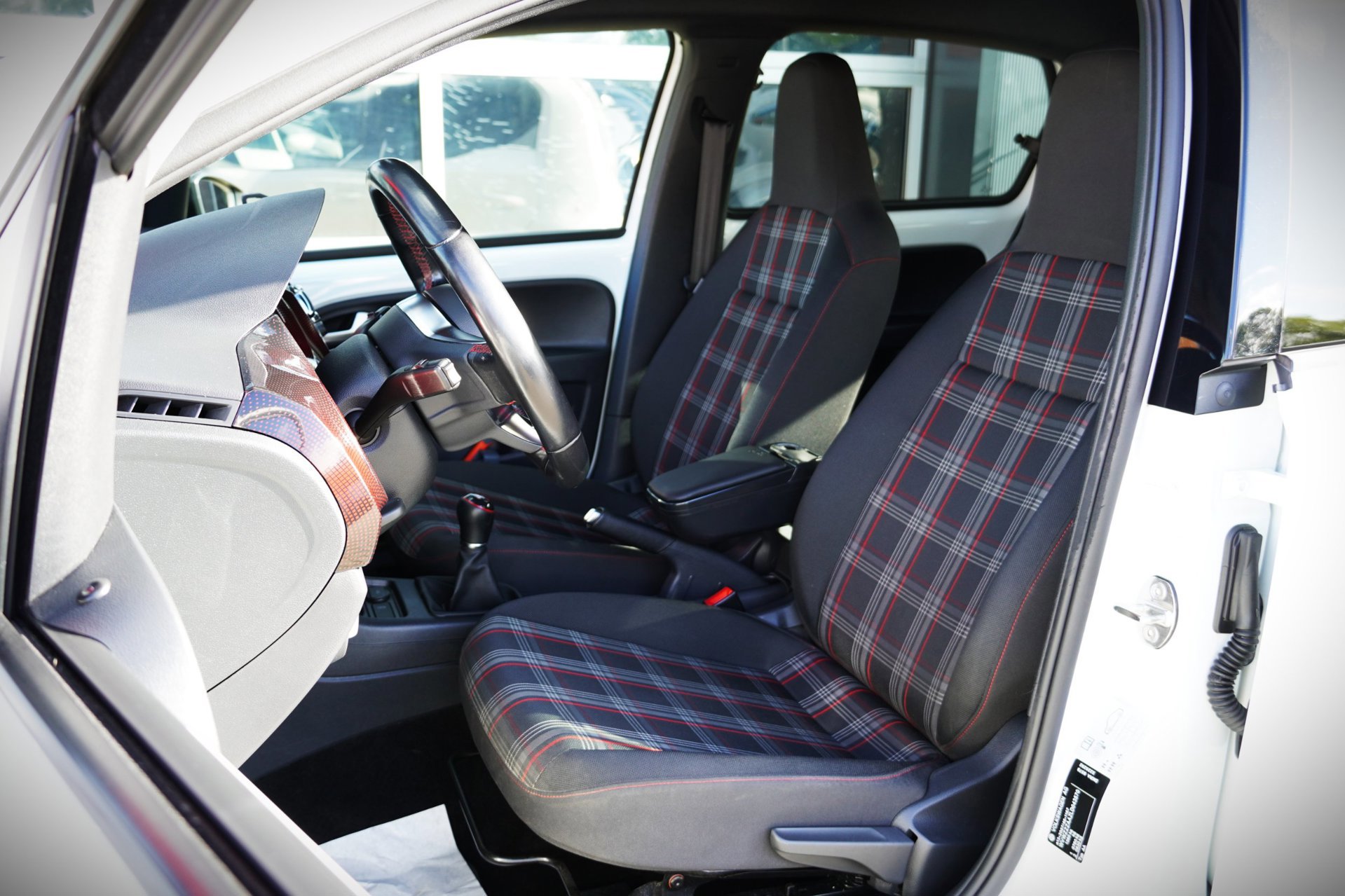 Volkswagen Up! 1.0 TSI GTI (2020), foto 11