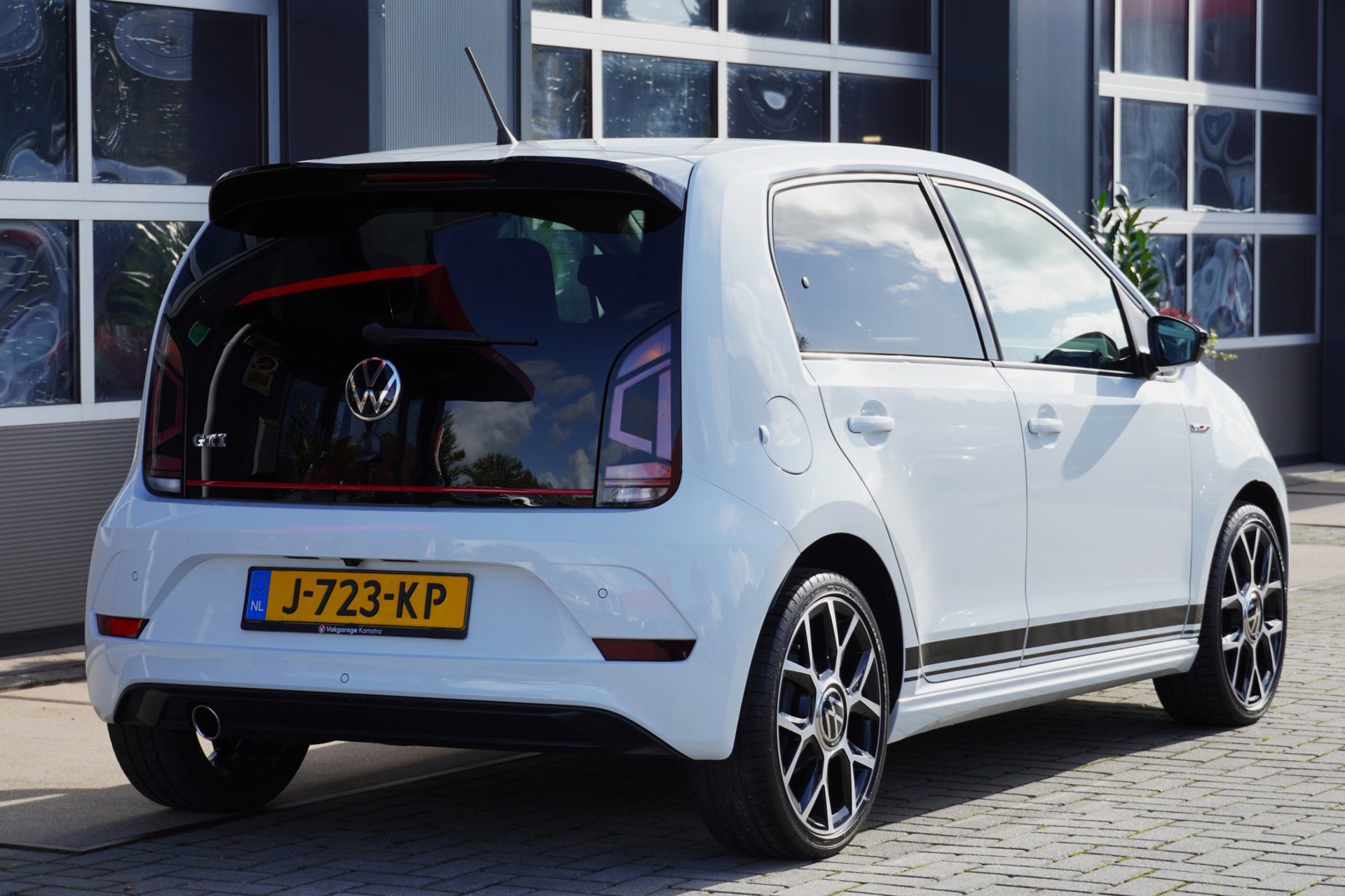 Volkswagen Up! 1.0 TSI GTI (2020), foto 10