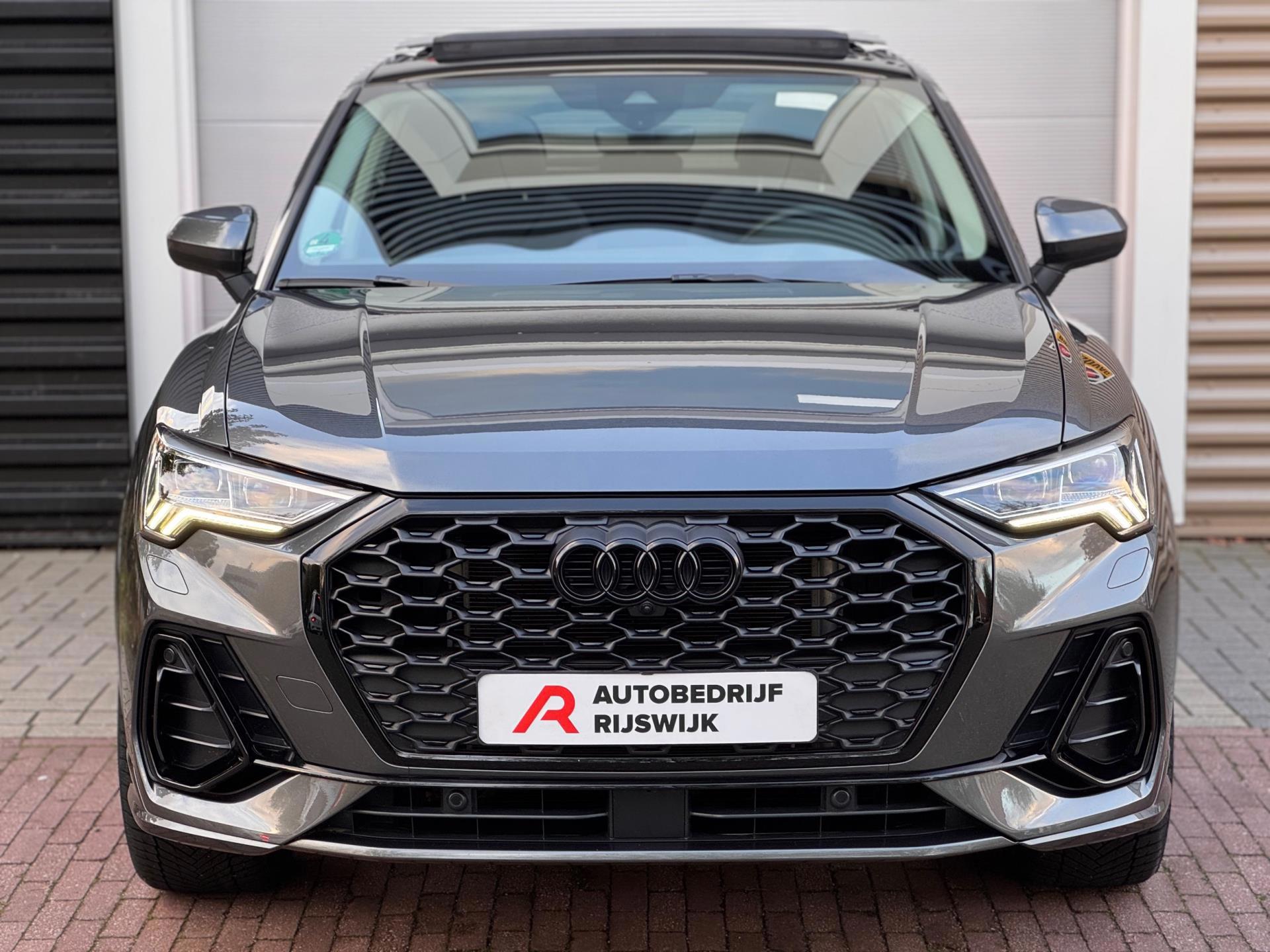 Audi Q3 Sportback 35 TFSI S-Line (2022), foto 7