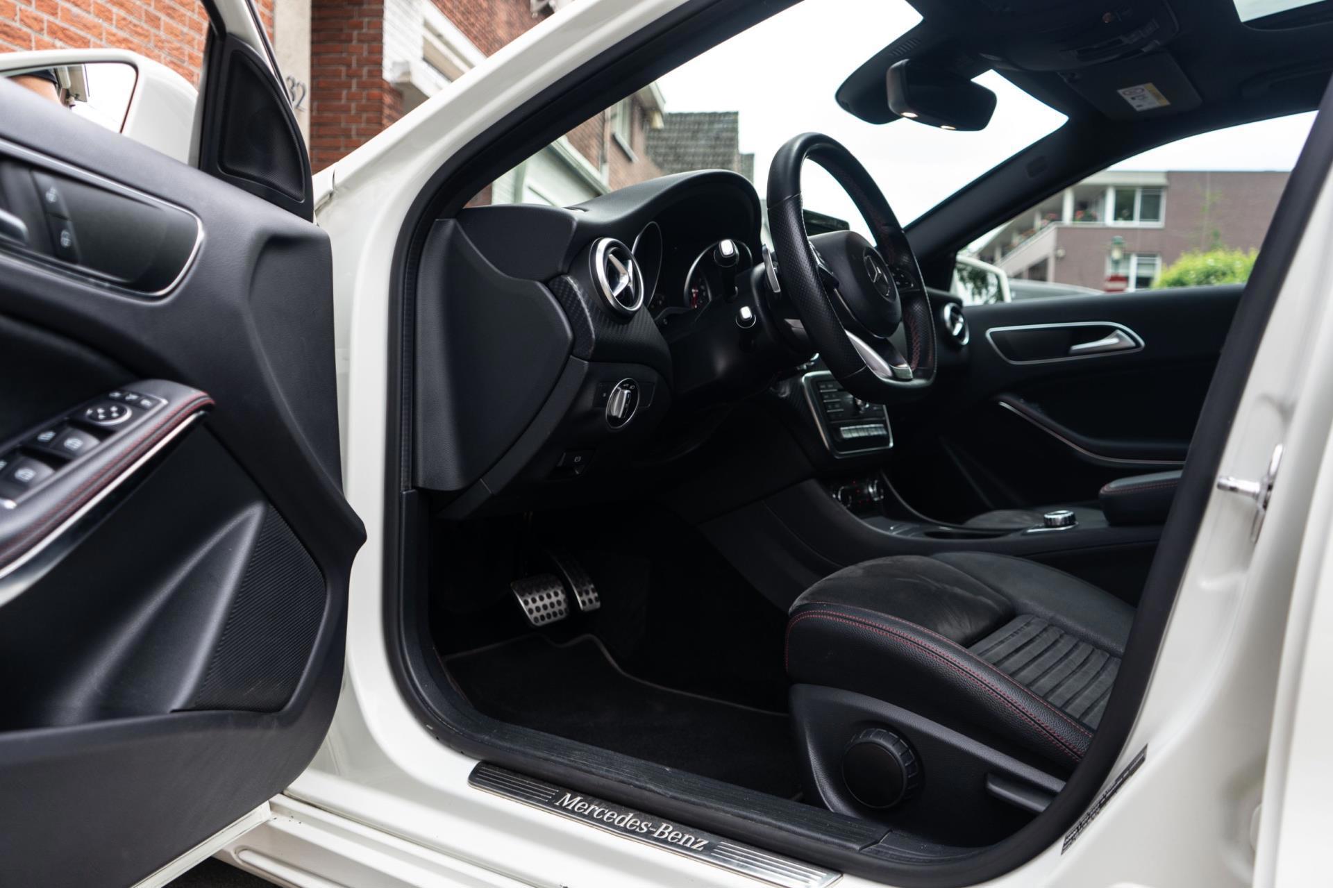 Mercedes-Benz A-klasse 200 AMG Line (2017), foto 15