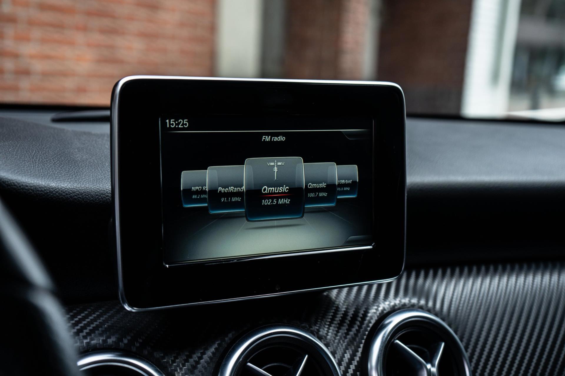 Mercedes-Benz A-klasse 200 AMG Line (2017), foto 19