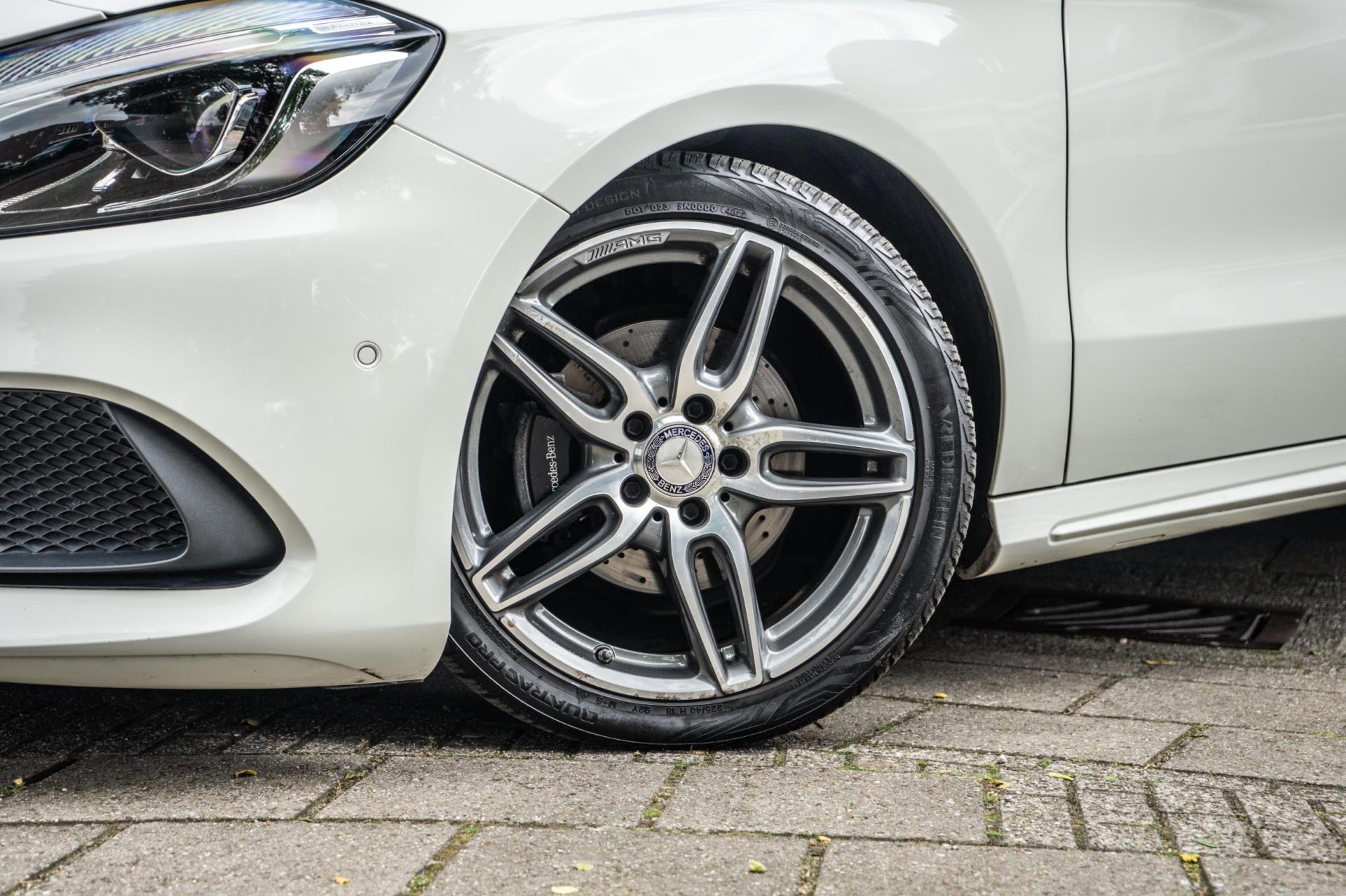 Mercedes-Benz A-klasse 200 AMG Line (2017), foto 6