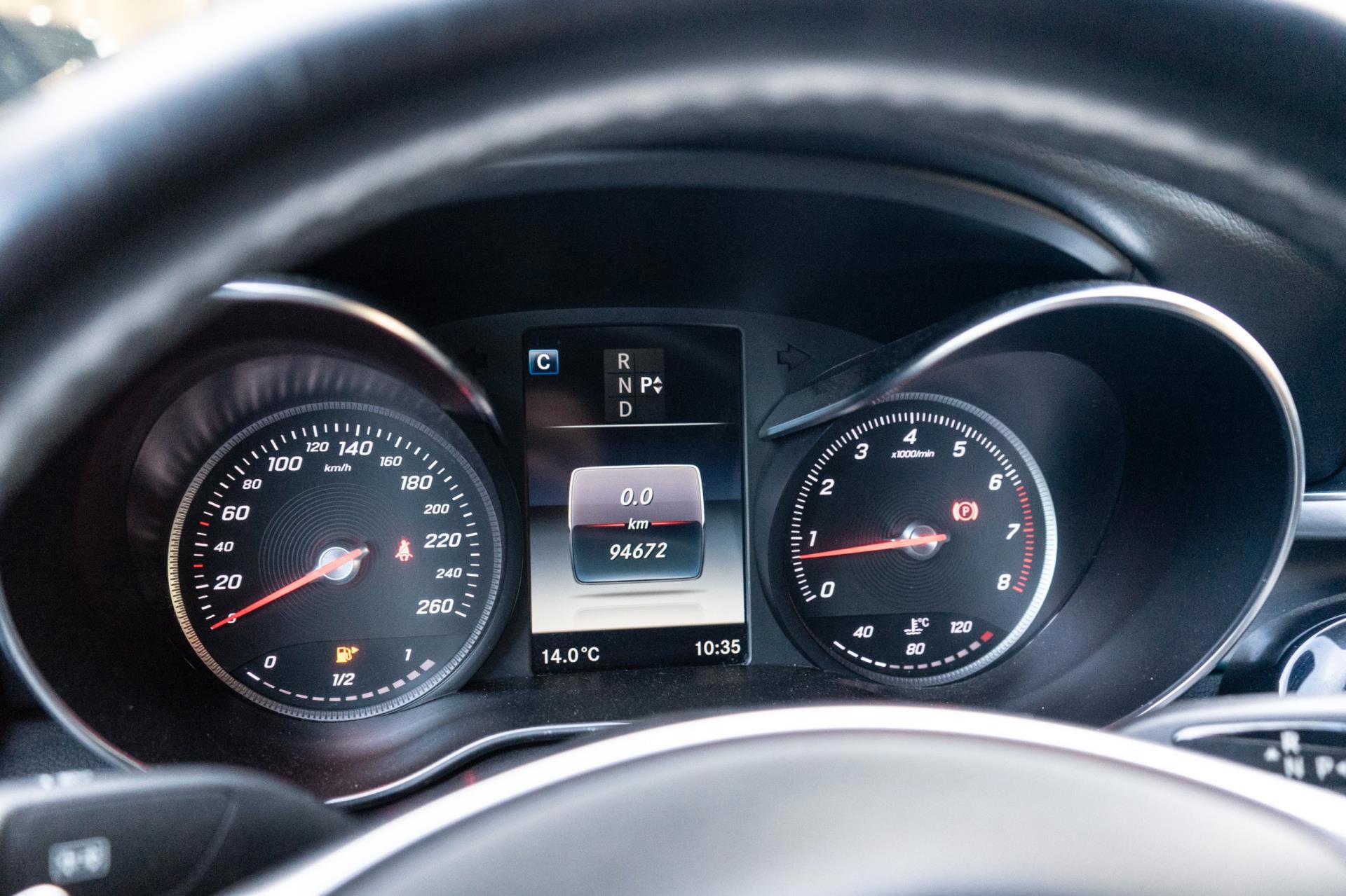 Mercedes-Benz C-klasse 180 AMG Burmester (2017), foto 23