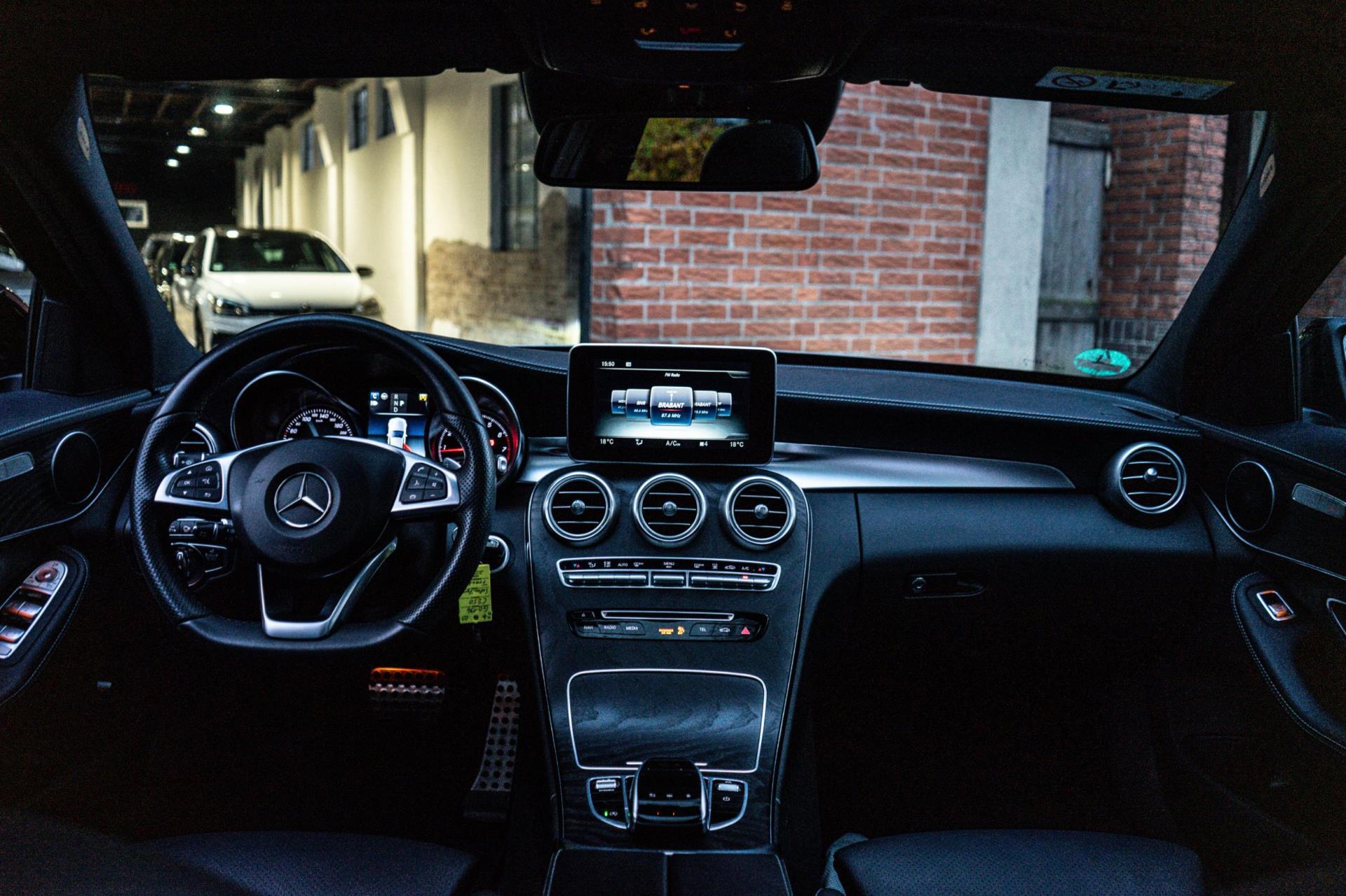 Mercedes-Benz C-klasse 250 AMG Night (2017), foto 13