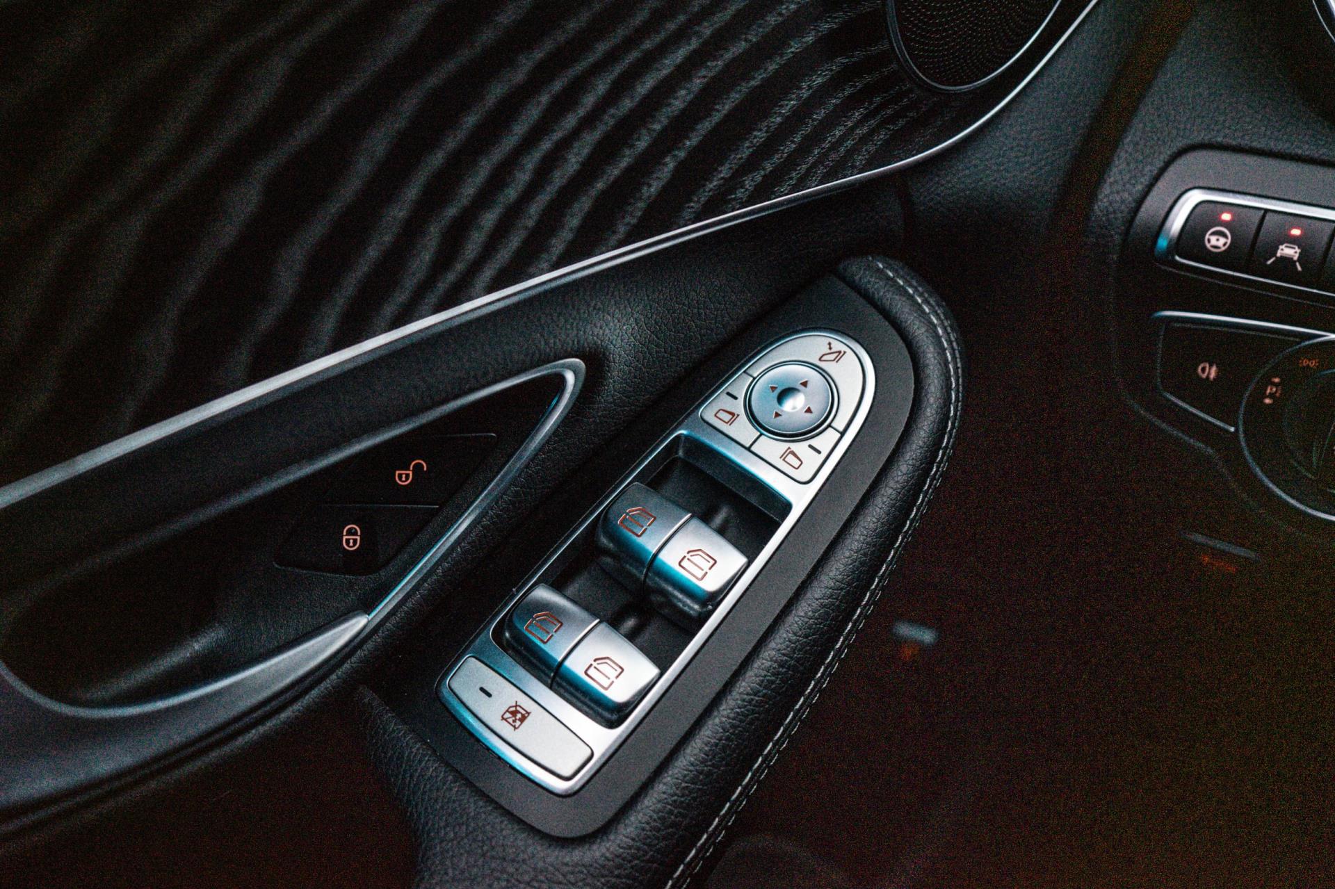Mercedes-Benz C-klasse 250 AMG Night (2017), foto 21