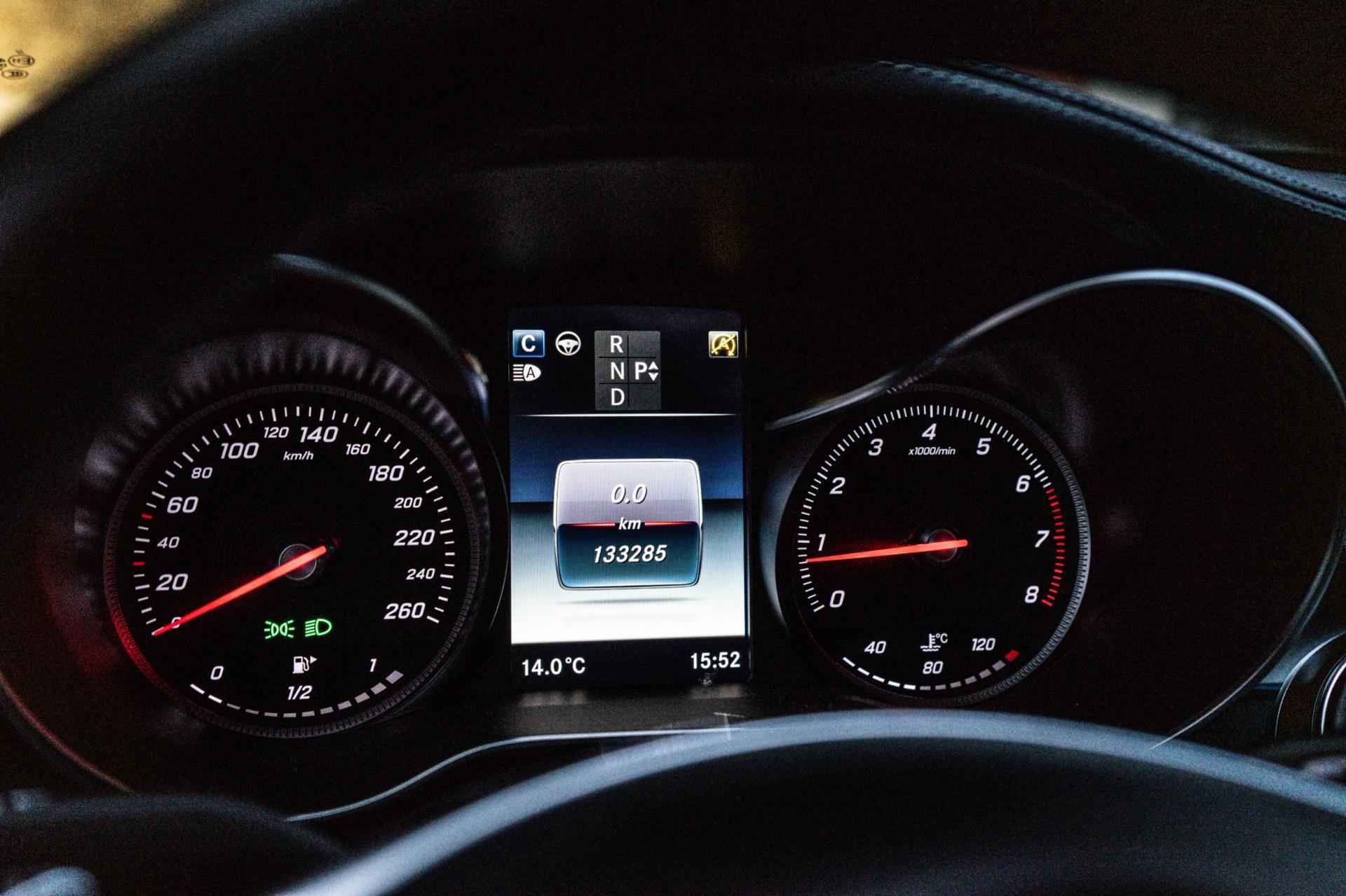 Mercedes-Benz C-klasse 250 AMG Night (2017), foto 24