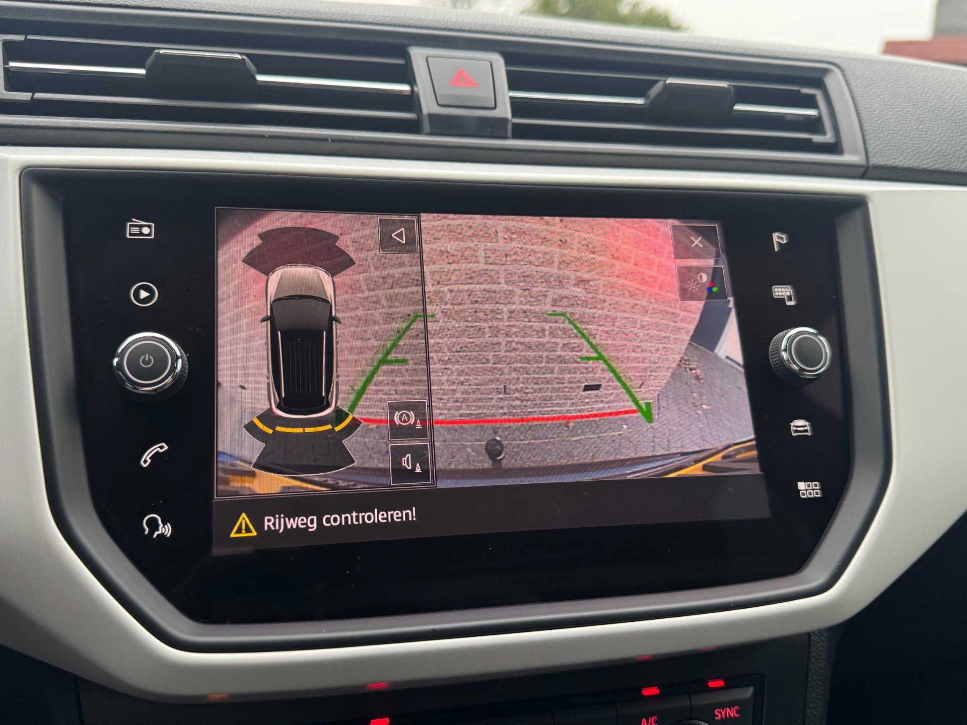 Seat Arona 1.0 TSI Xcellence Business Intense (2019), foto 30