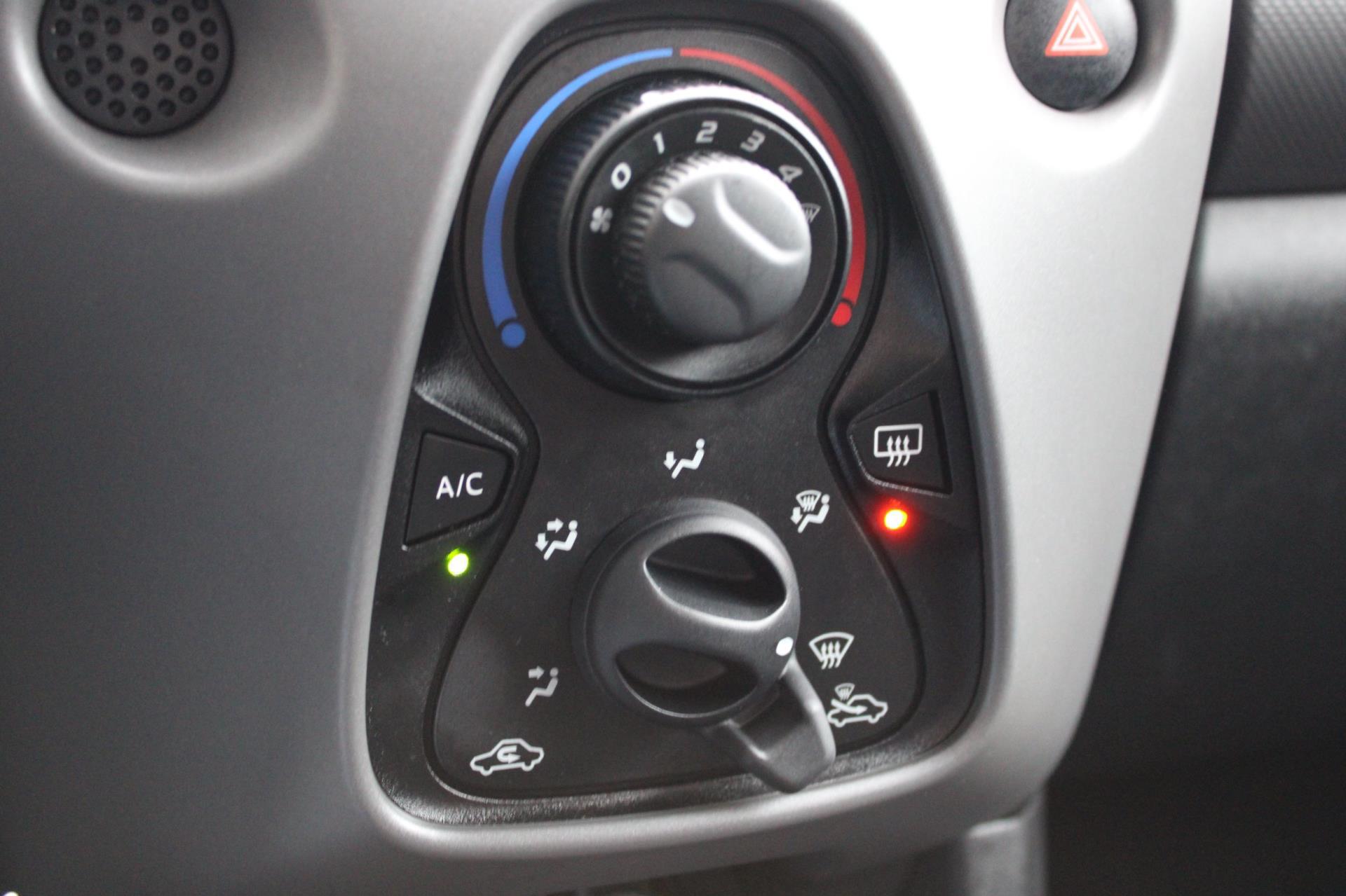 Peugeot 108 1.0 e-VTi Active (2019), foto 16