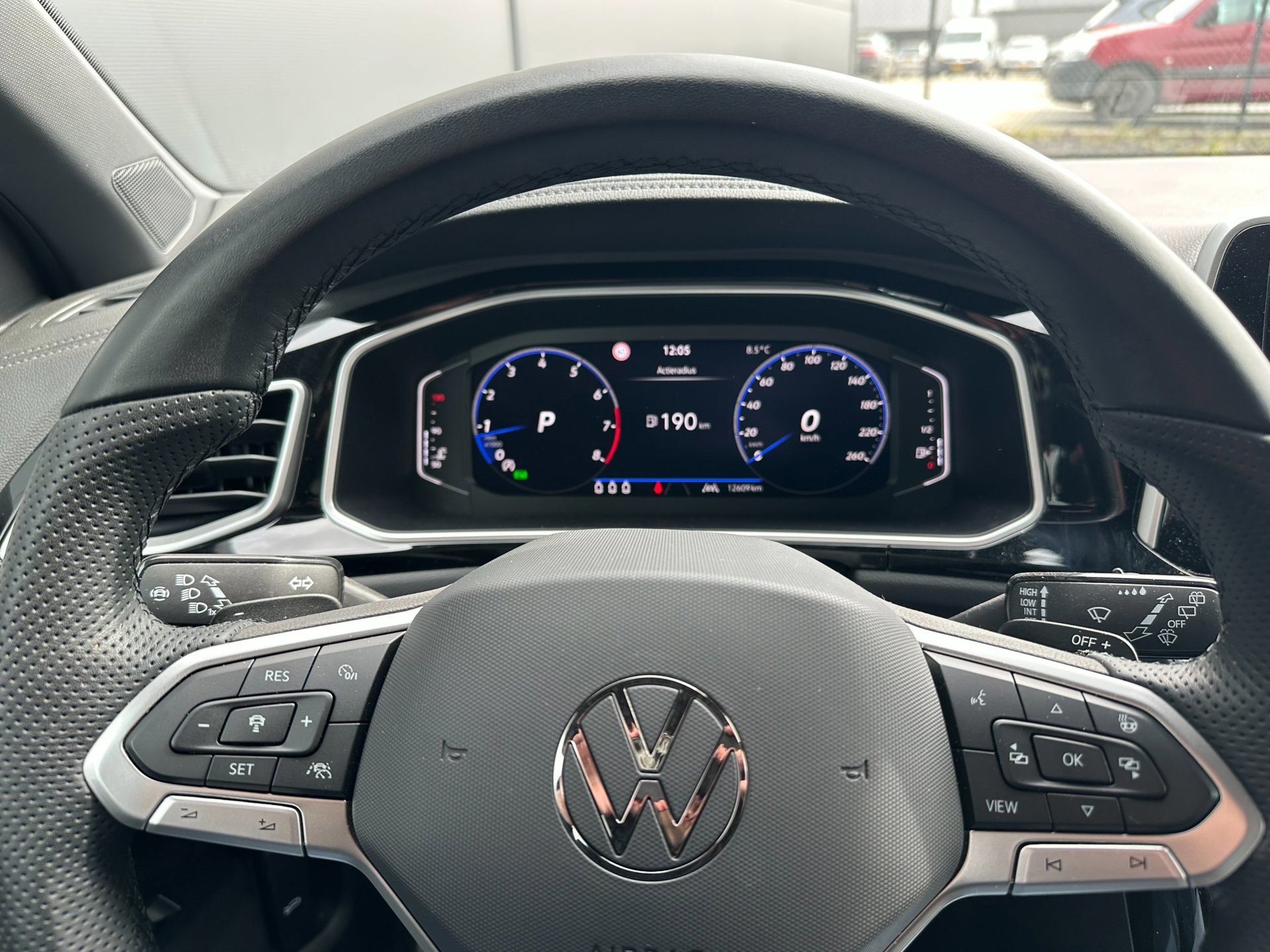 Volkswagen T-Roc 1.5 TSI R-Line Edition IQ. Light (2025), foto 16