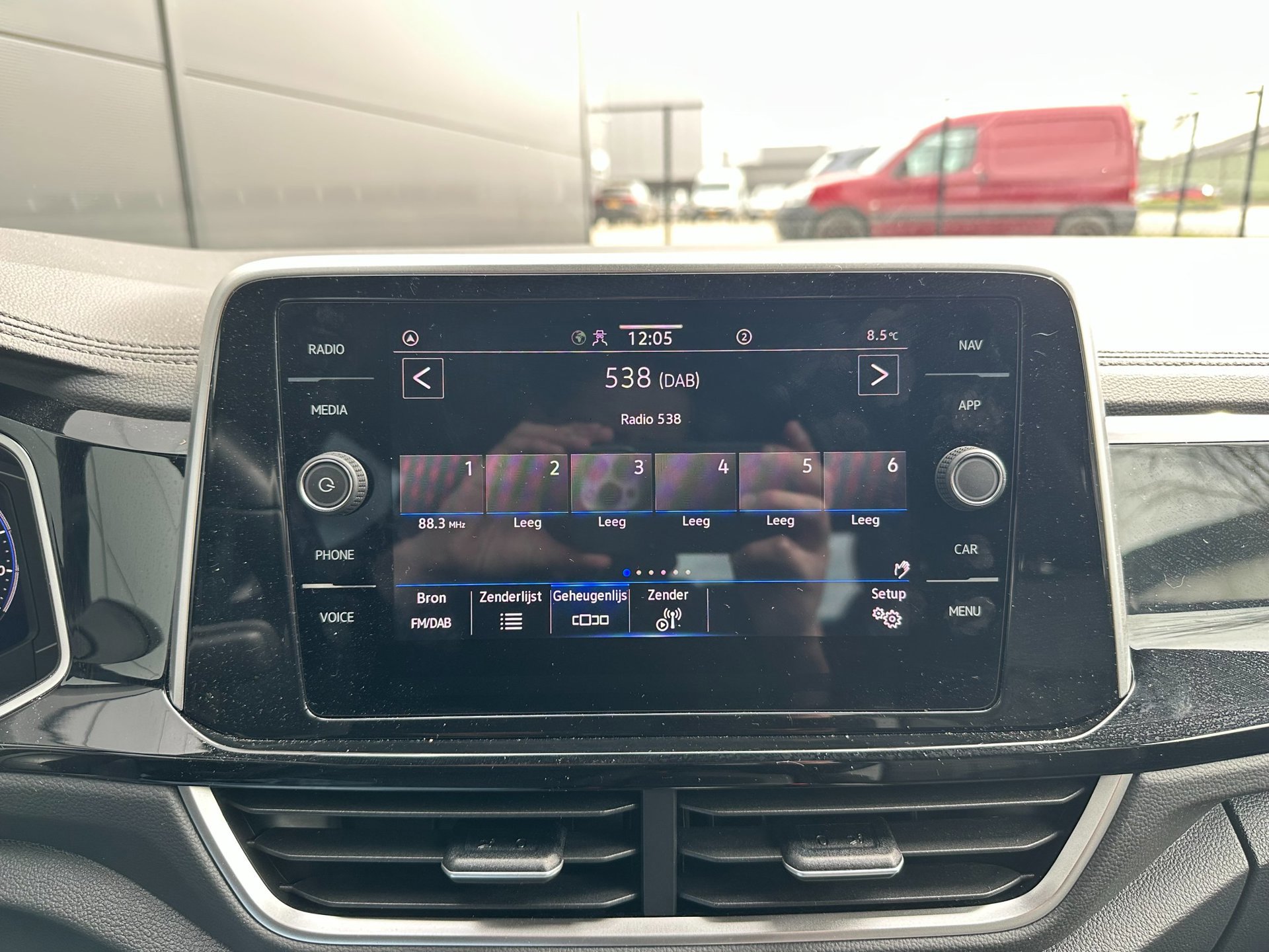 Volkswagen T-Roc 1.5 TSI R-Line Edition IQ. Light (2025), foto 19