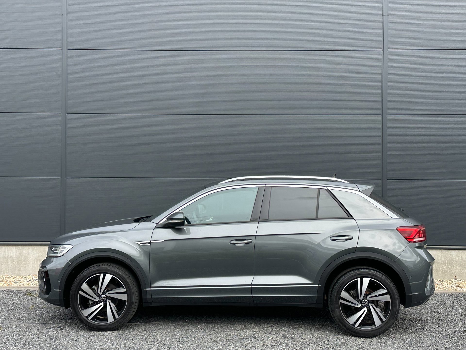 Volkswagen T-Roc 1.5 TSI R-Line Edition IQ. Light (2025), foto 3
