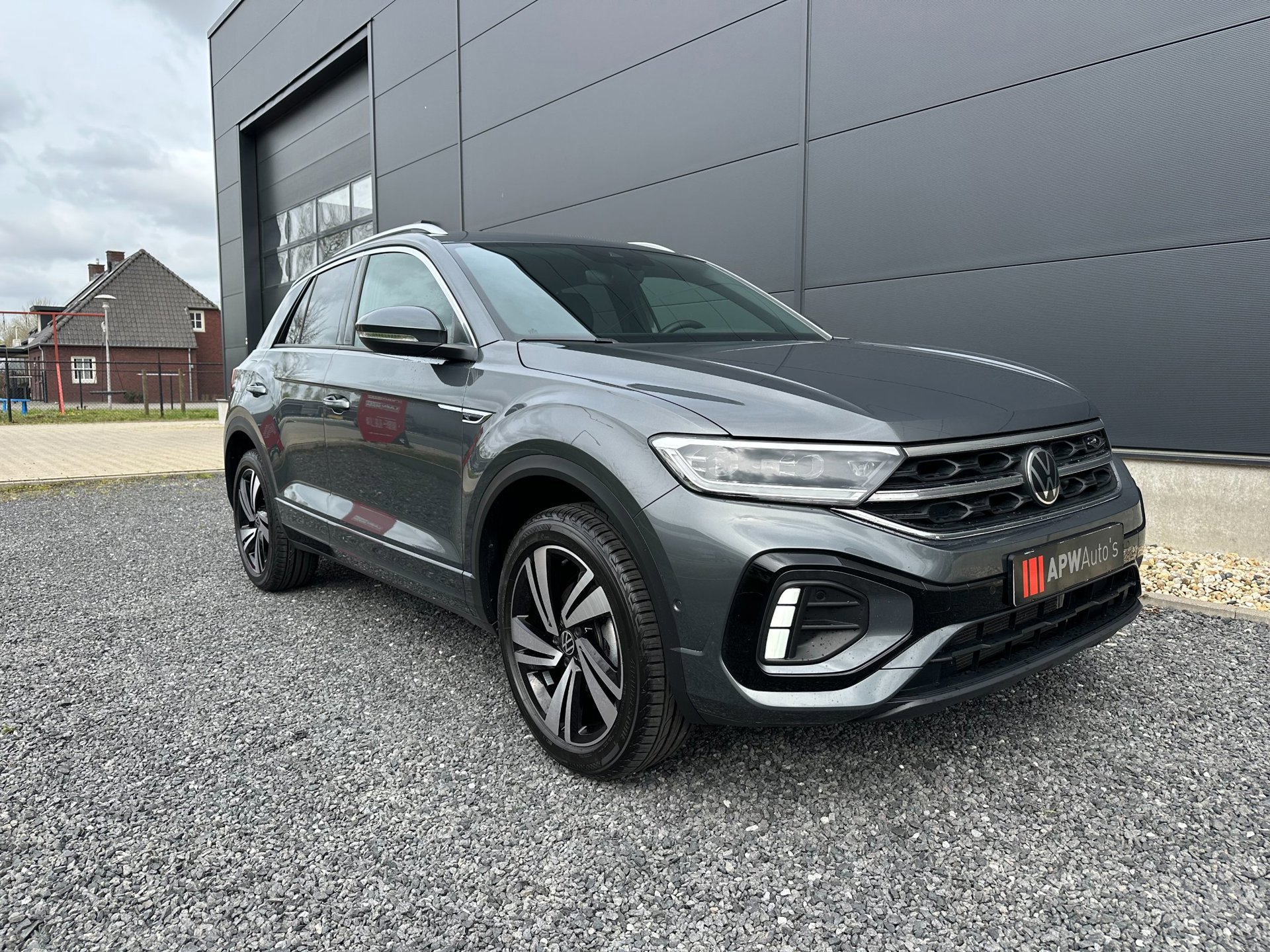 Volkswagen T-Roc 1.5 TSI R-Line Edition IQ. Light (2025), foto 8